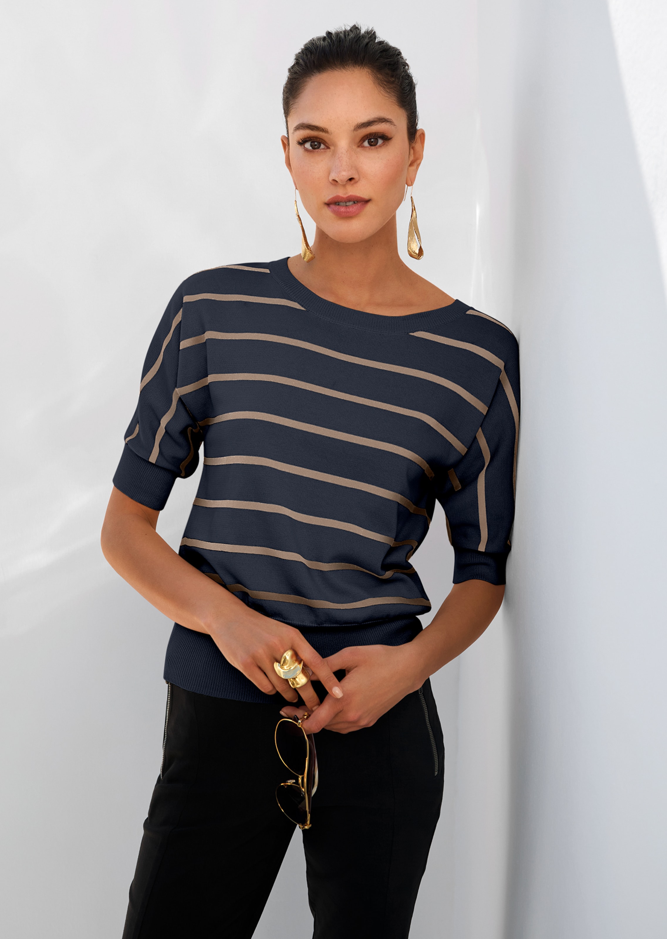 Pull. Pur coton