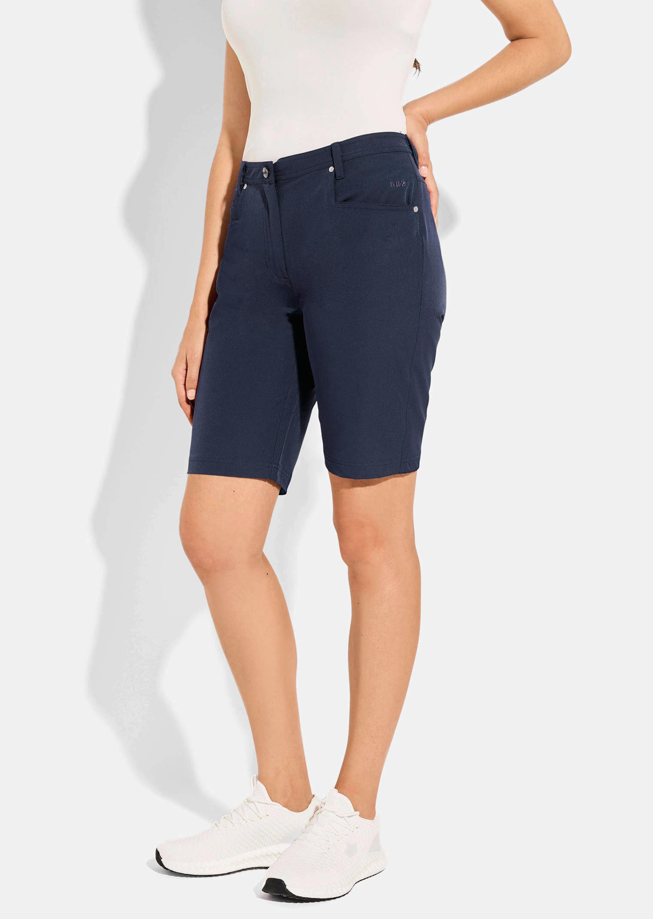 Bermuda aus Active-Stretch-Material