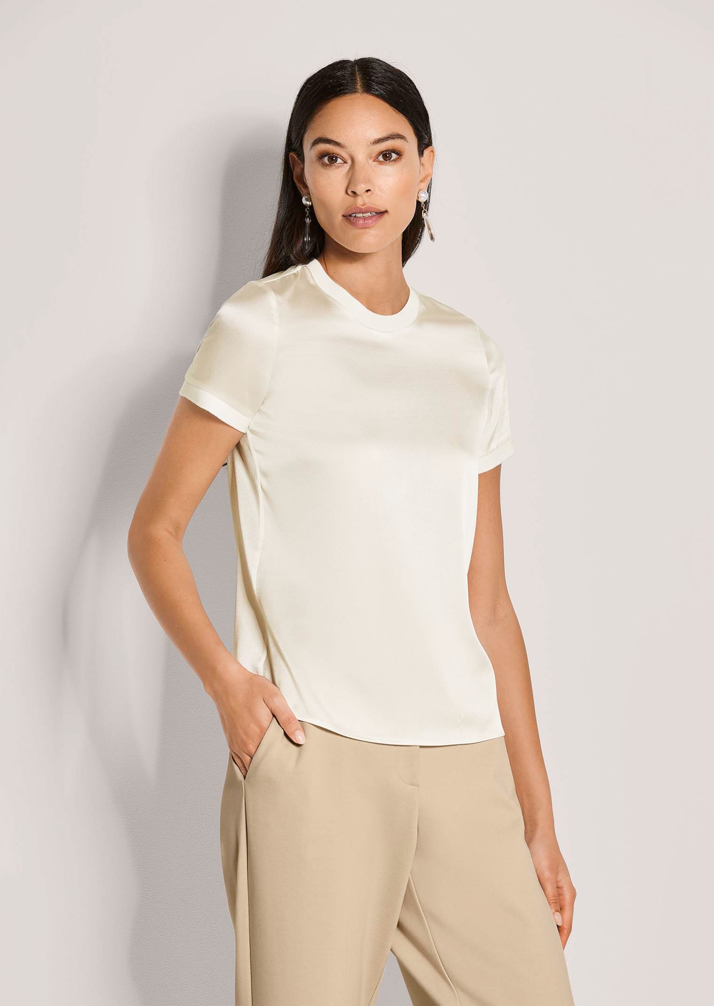 Blouse en soie avec empiècements en maille côtelée