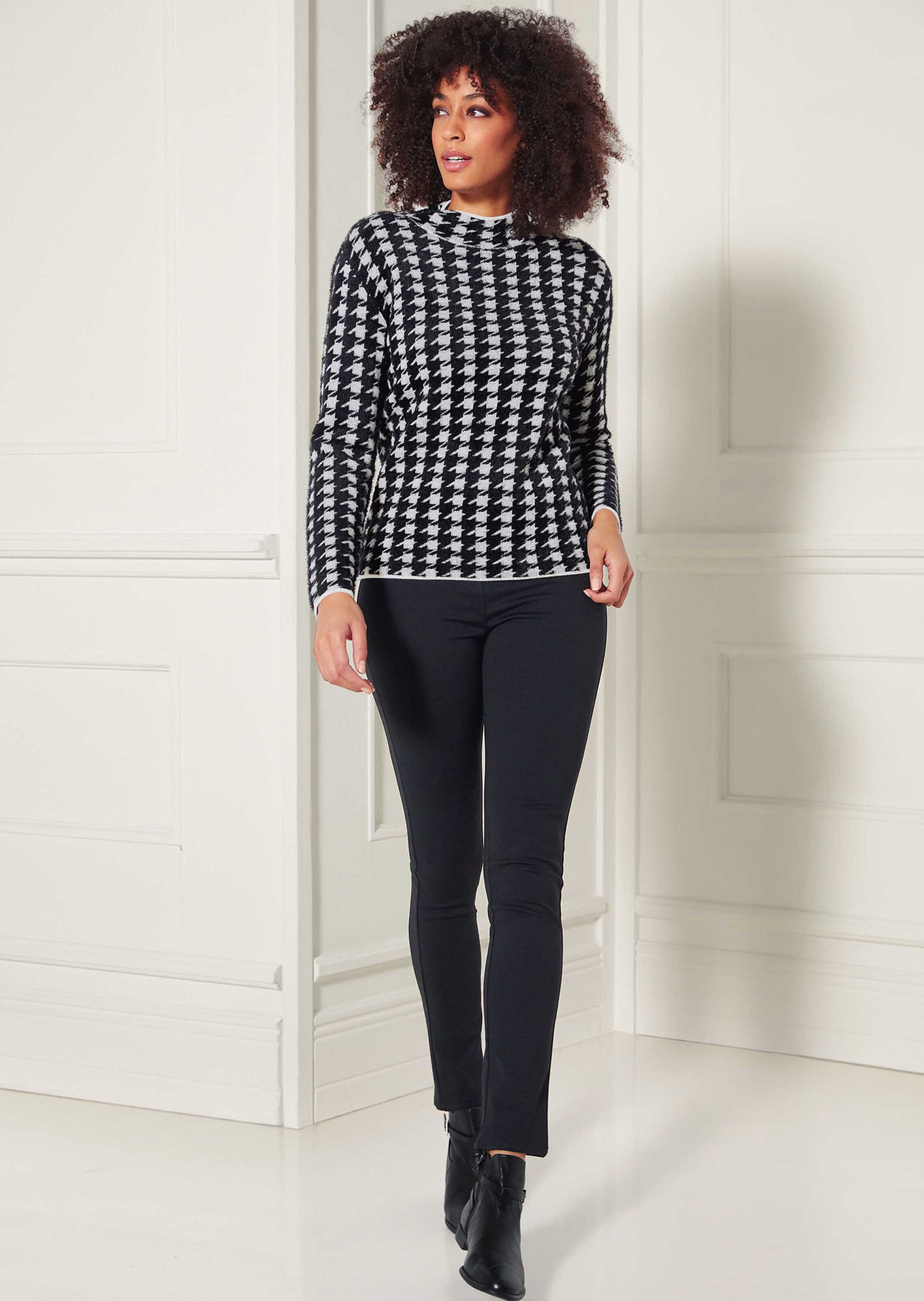 Stehkragen-Pullover mit Jacquard-Muster