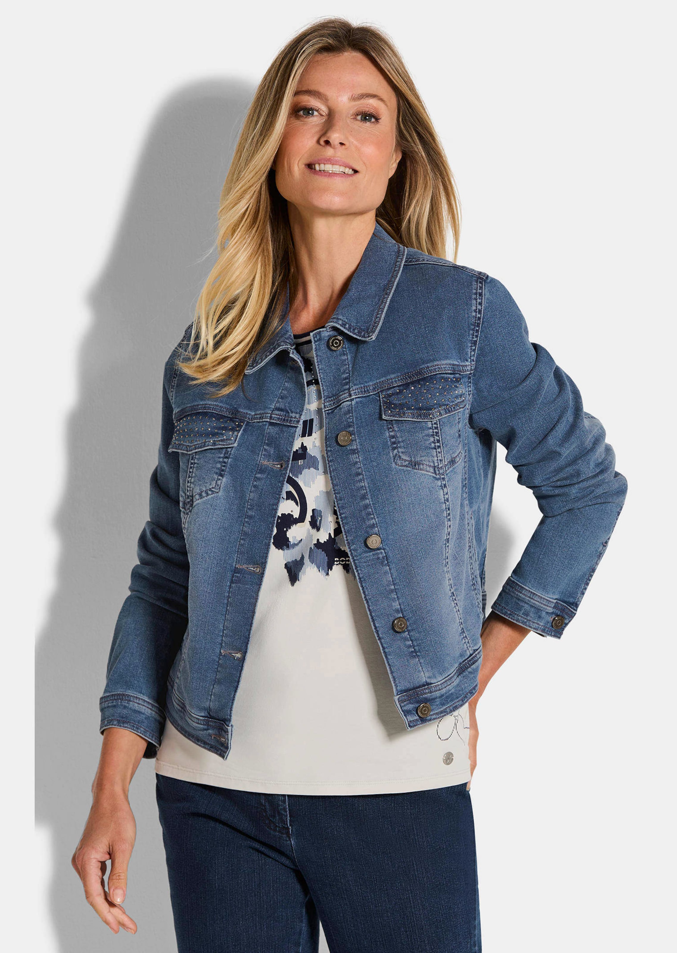 Jeansjasje met siersteentjes