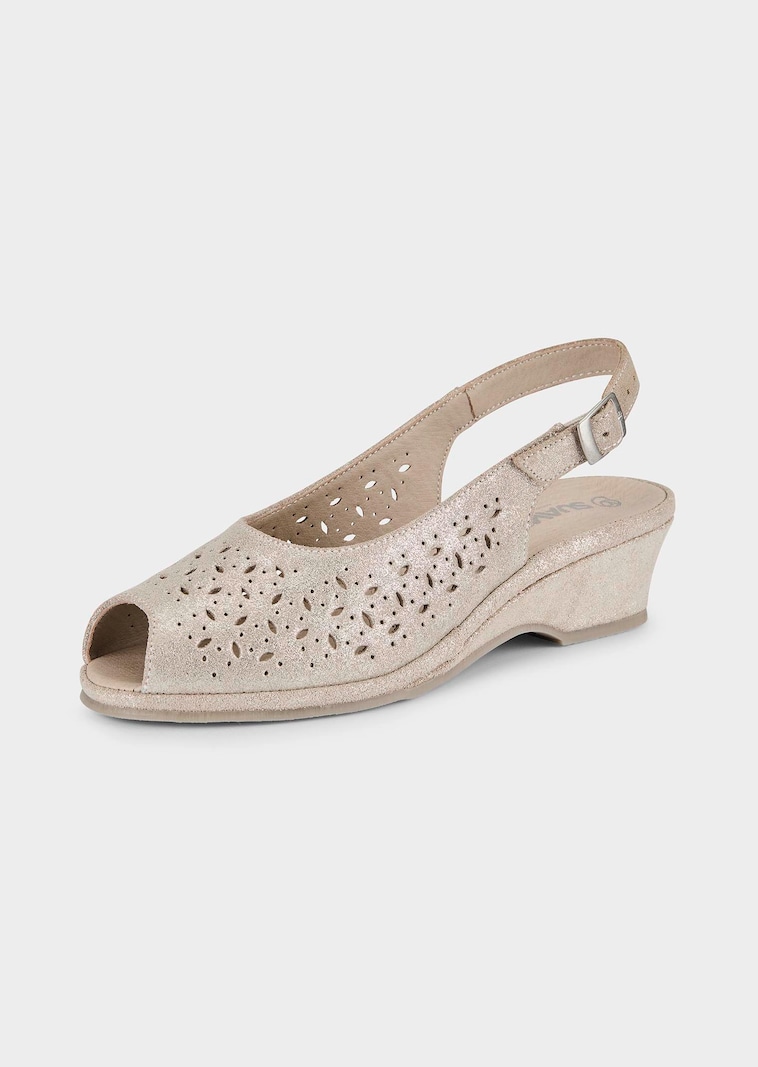 Sandalen aus perforiertem Leder
