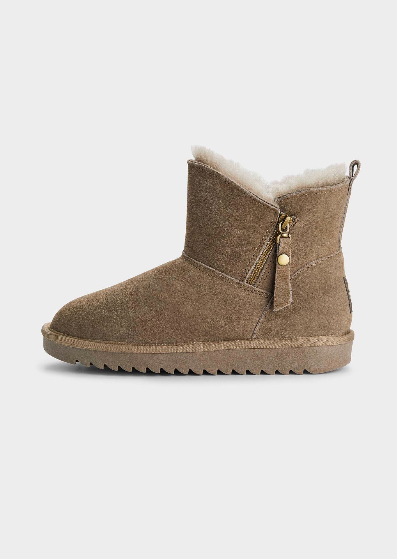 Halbstiefel mit Lammfell-Futter