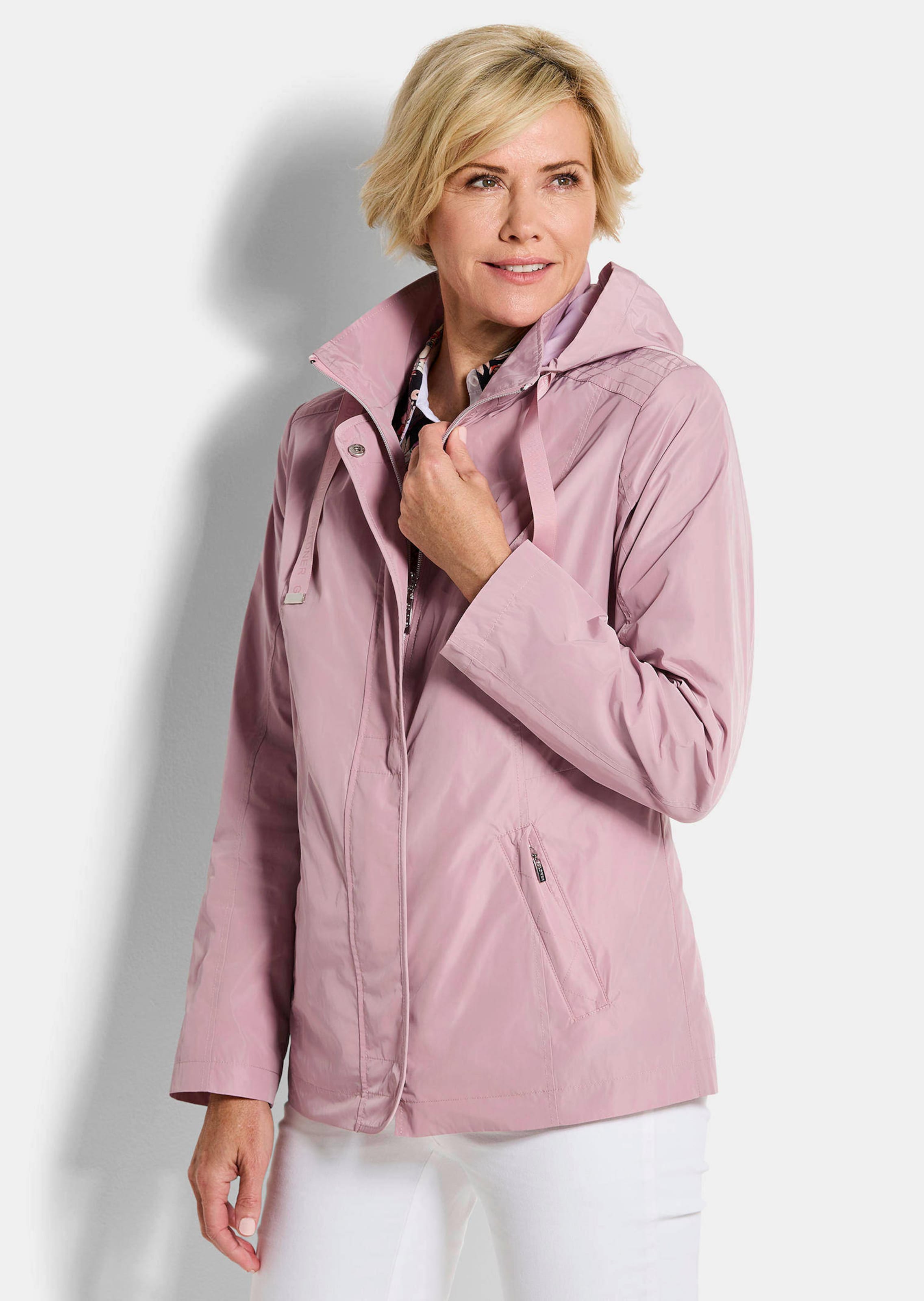 Jacke mit abnehmbarer Kapuze