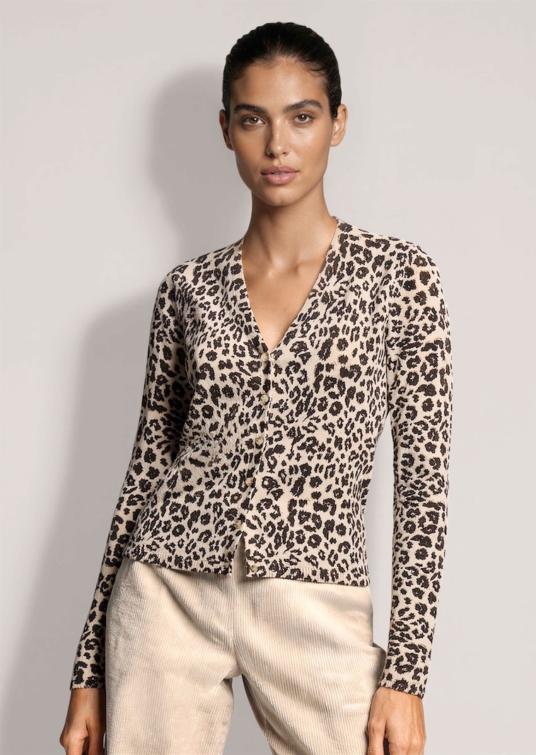 Kaschmir-Strickjacke mit Leo-Print und V-Ausschnitt