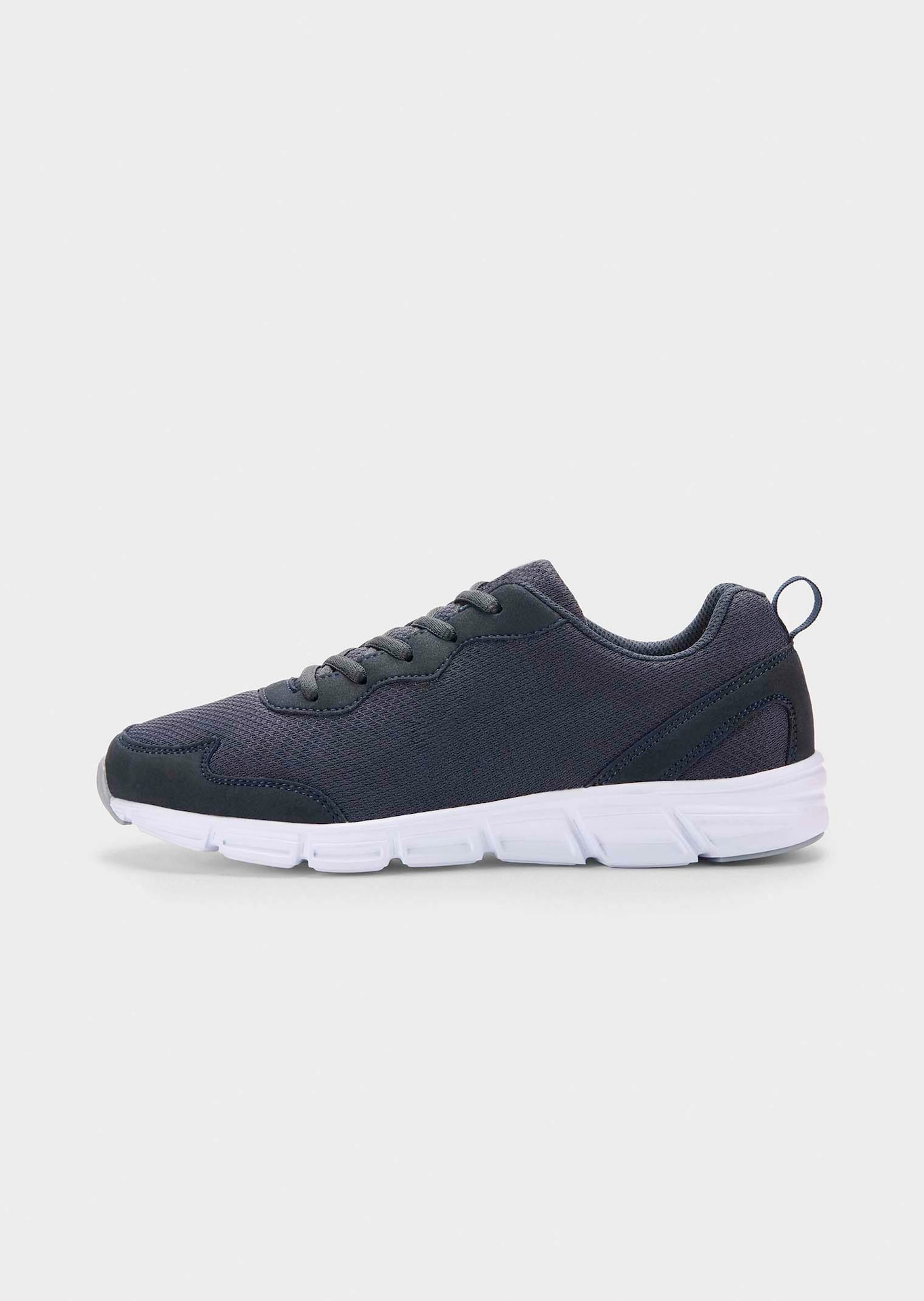 Sneaker zum Schnüren