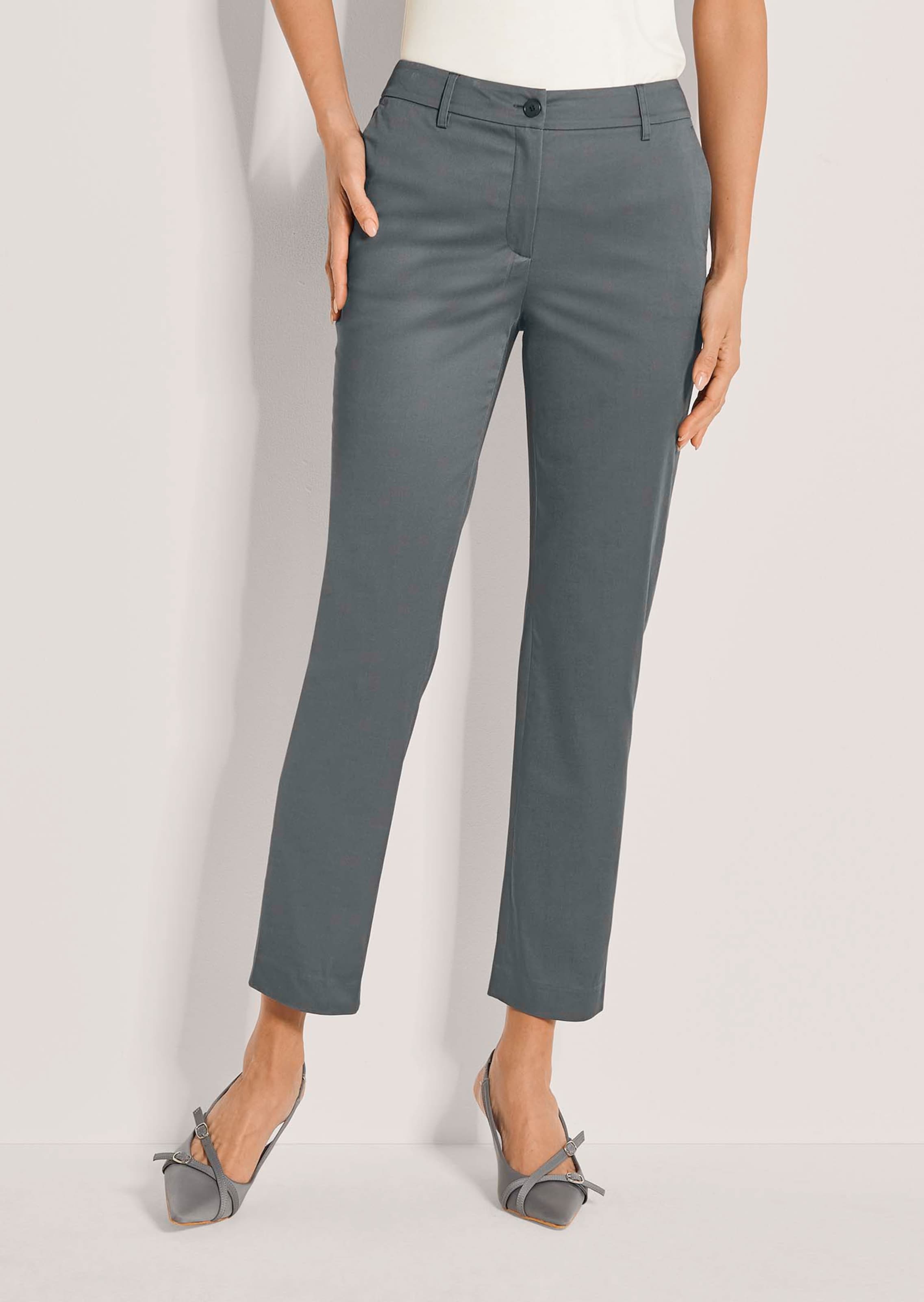 Leichte Chino aus Baumwollsatin