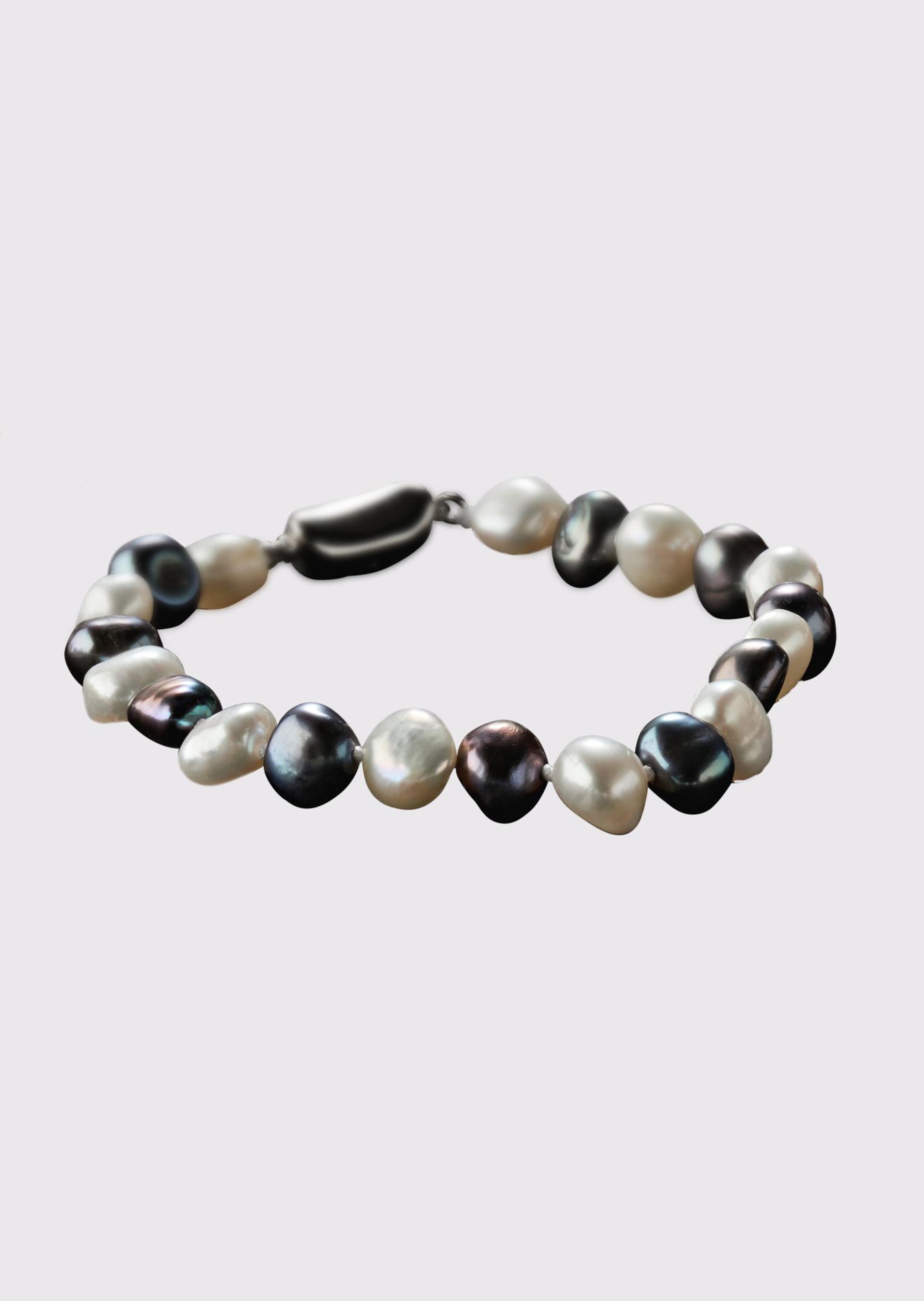Armband aus mehrfarbigen Süßwasserperlen