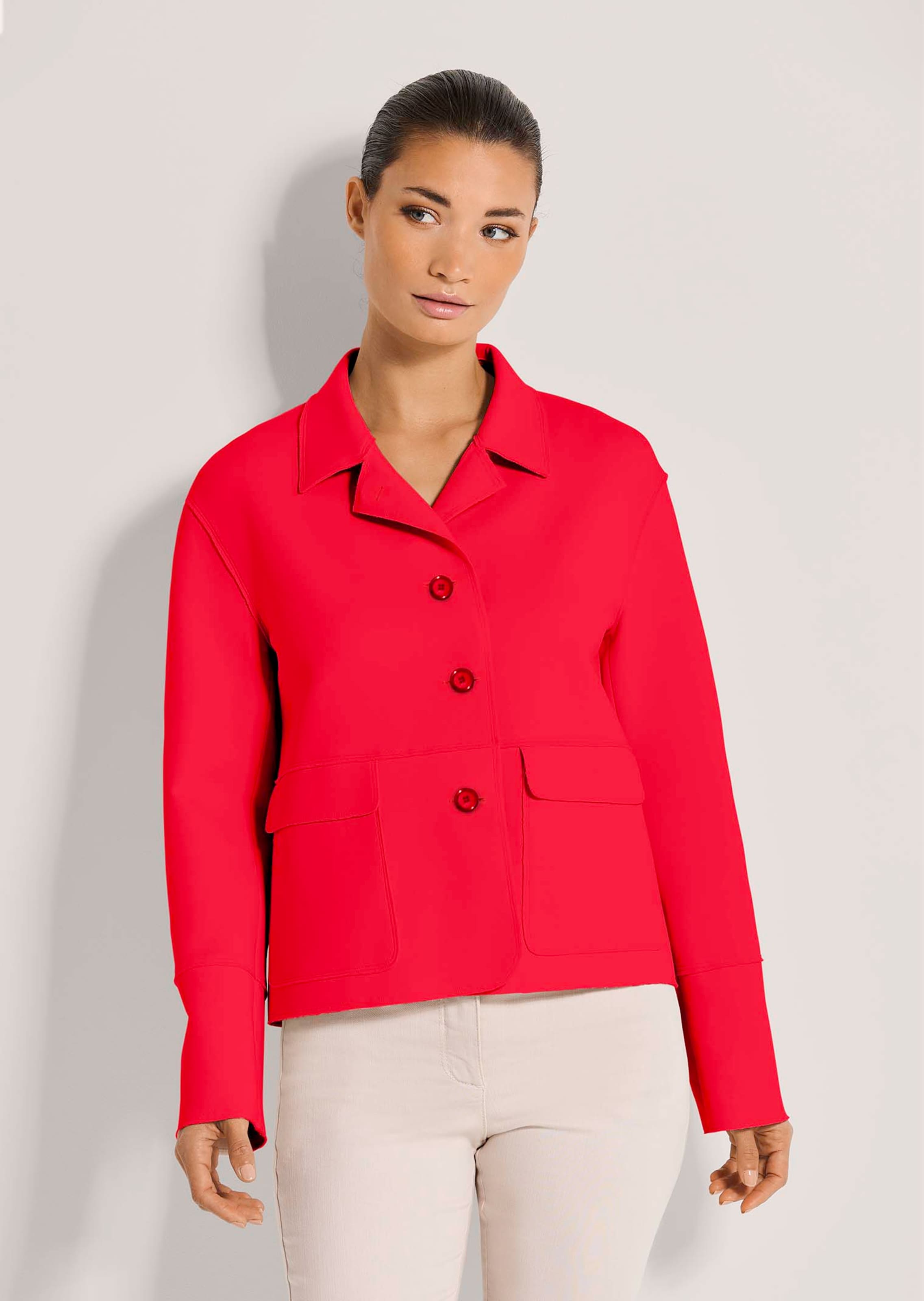 Cropped boxy blazer