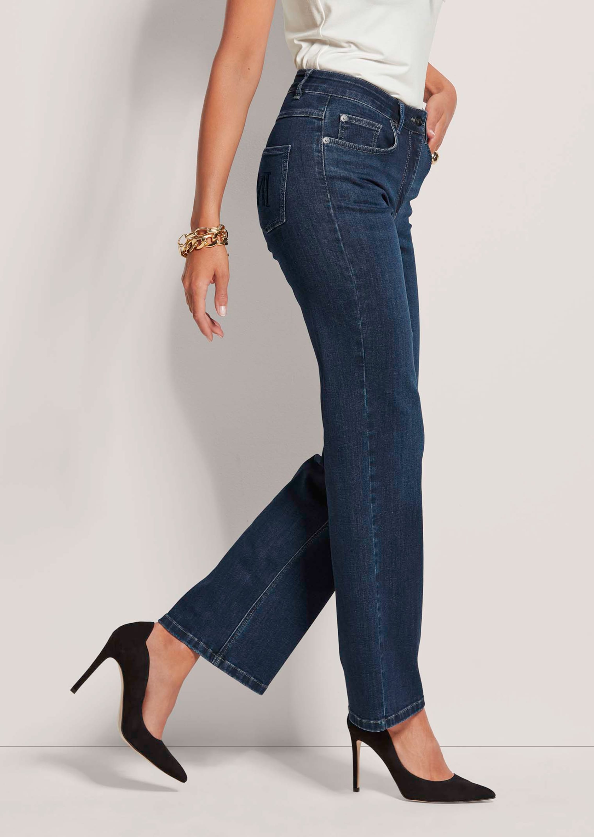 M-Jeans in gerader Form mit Logo-Stickerei thumbnail 5