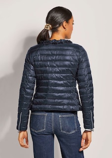Wattierte Steppjacke mit Blüten-Dekoration thumbnail 4