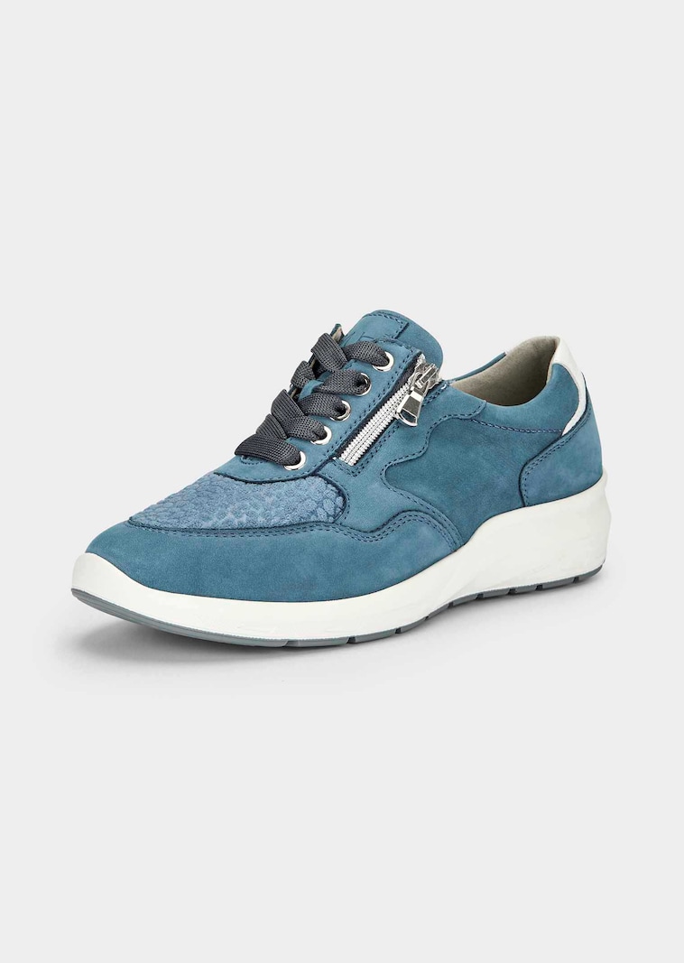 Sneakers adaptés aux pieds sujets à l’hallux valgus, avec semelle extérieure amortissante