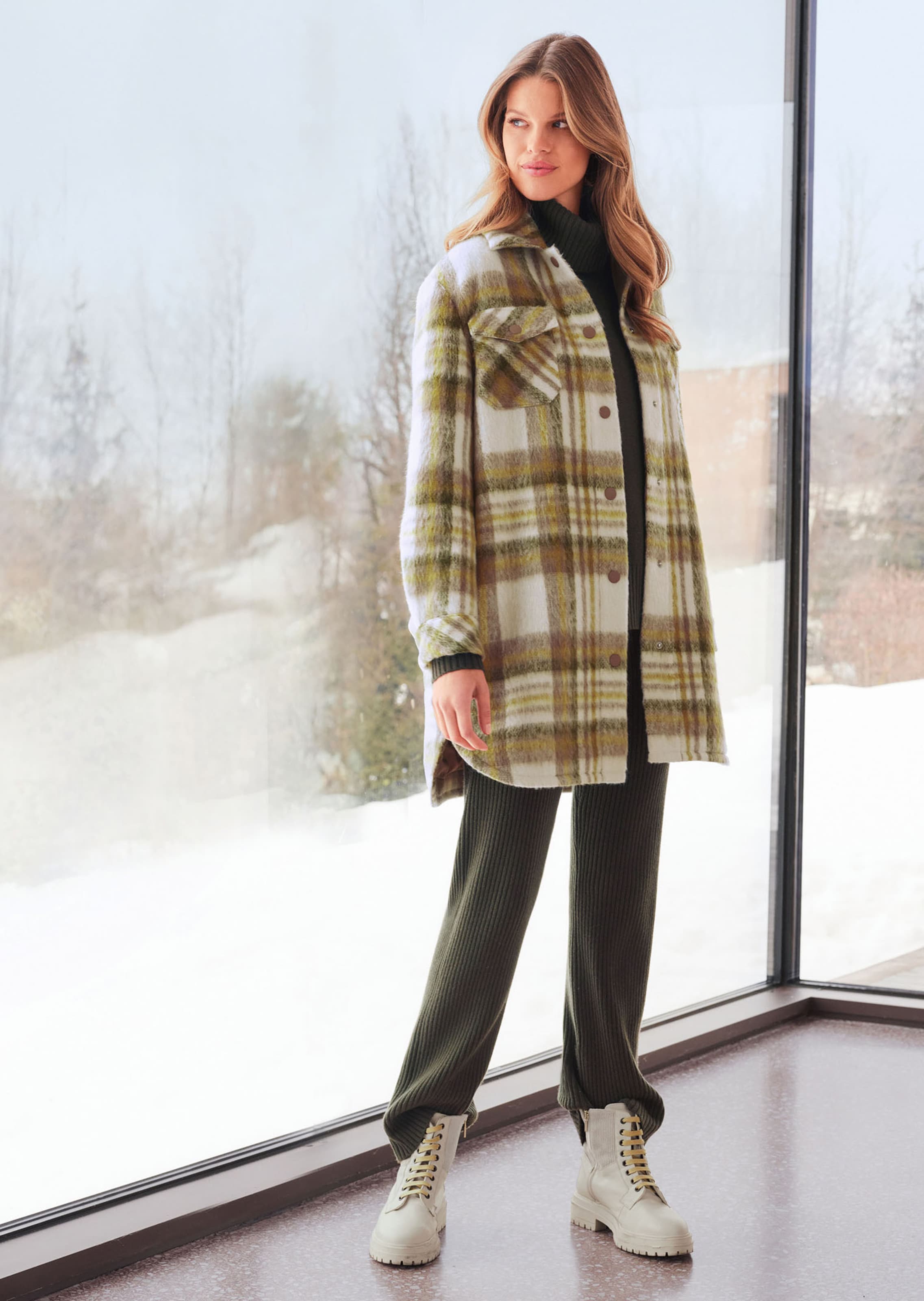 Lange Hemdjacke mit Karo-Muster