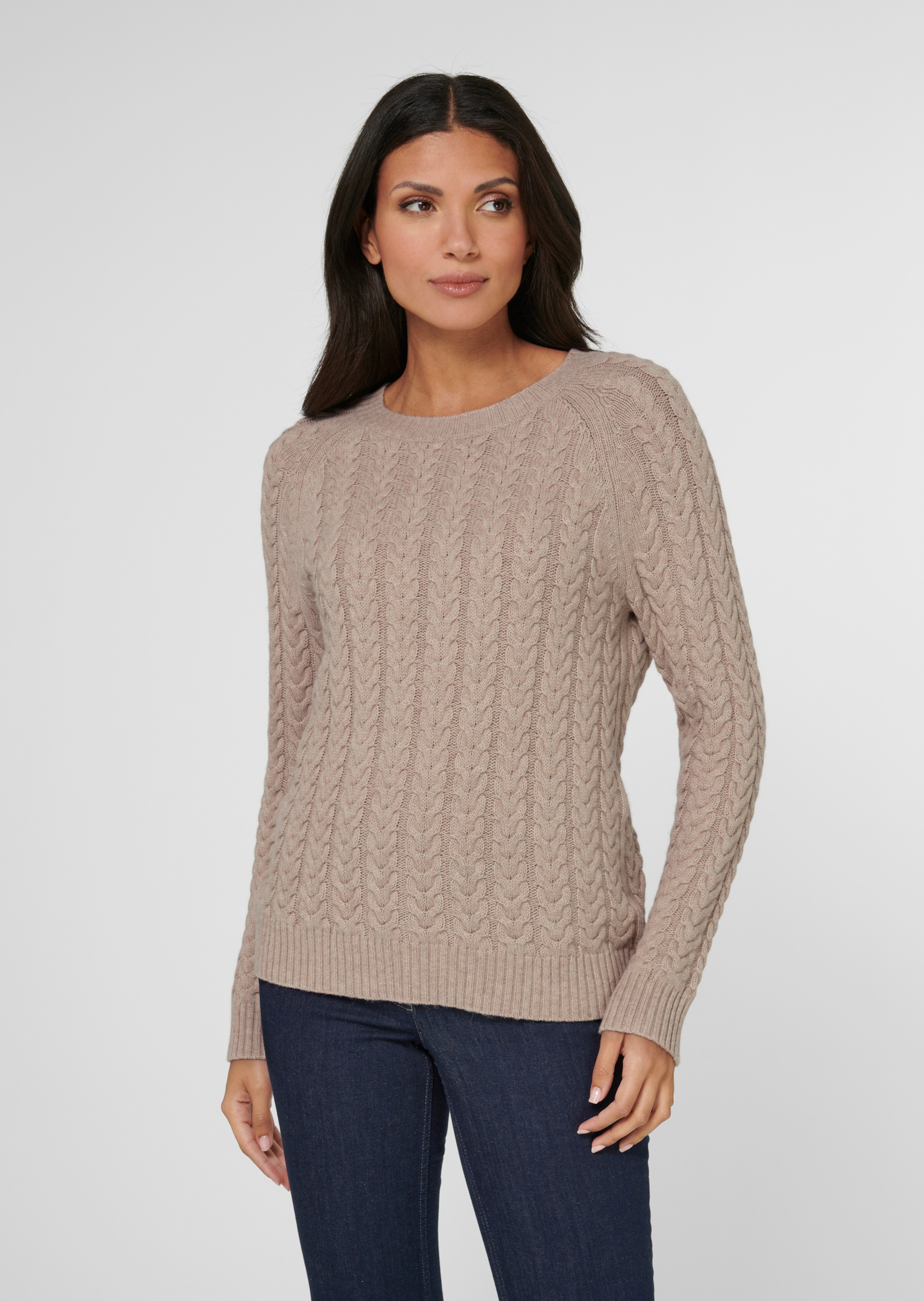 Strickpullover mit Zopfmuster