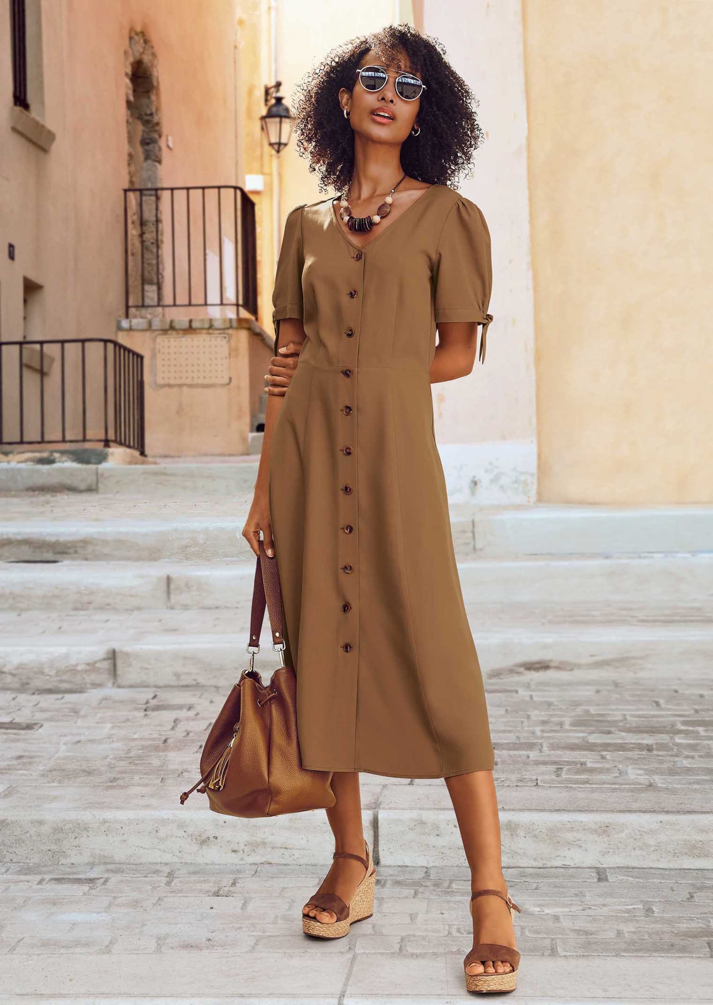 Sommerkleid mit Knopfleiste