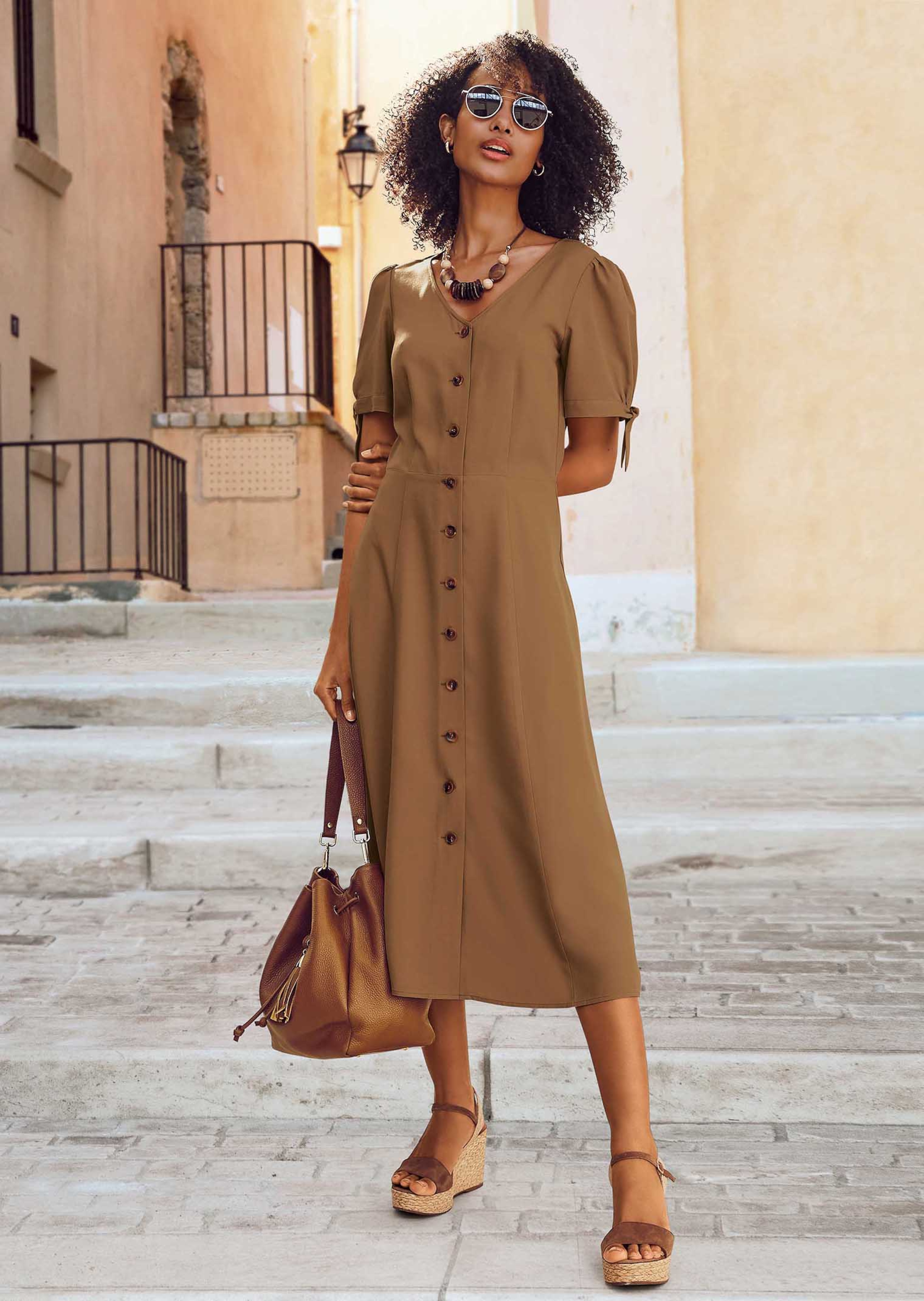 Sommerkleid mit Knopfleiste