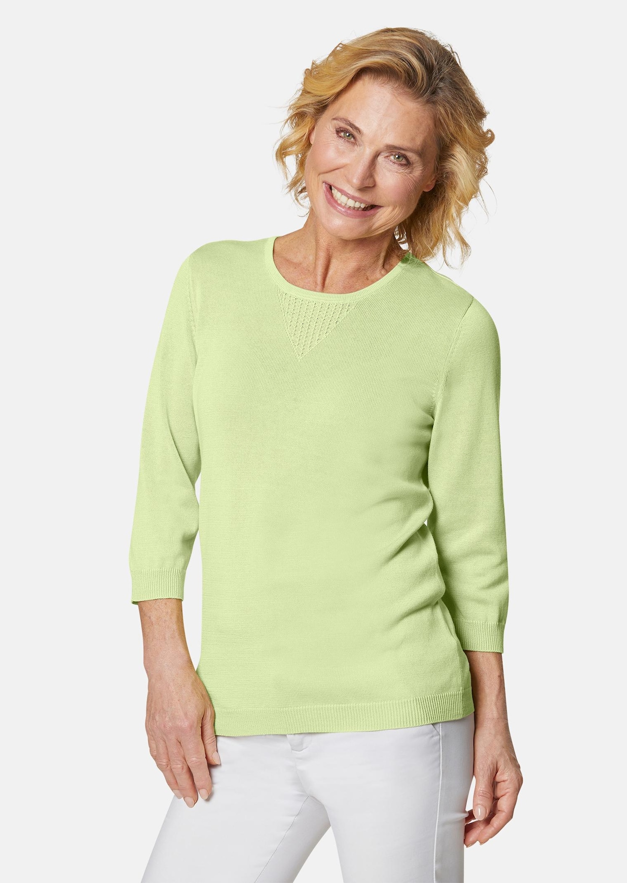 Pull d'été en tricot ajouré