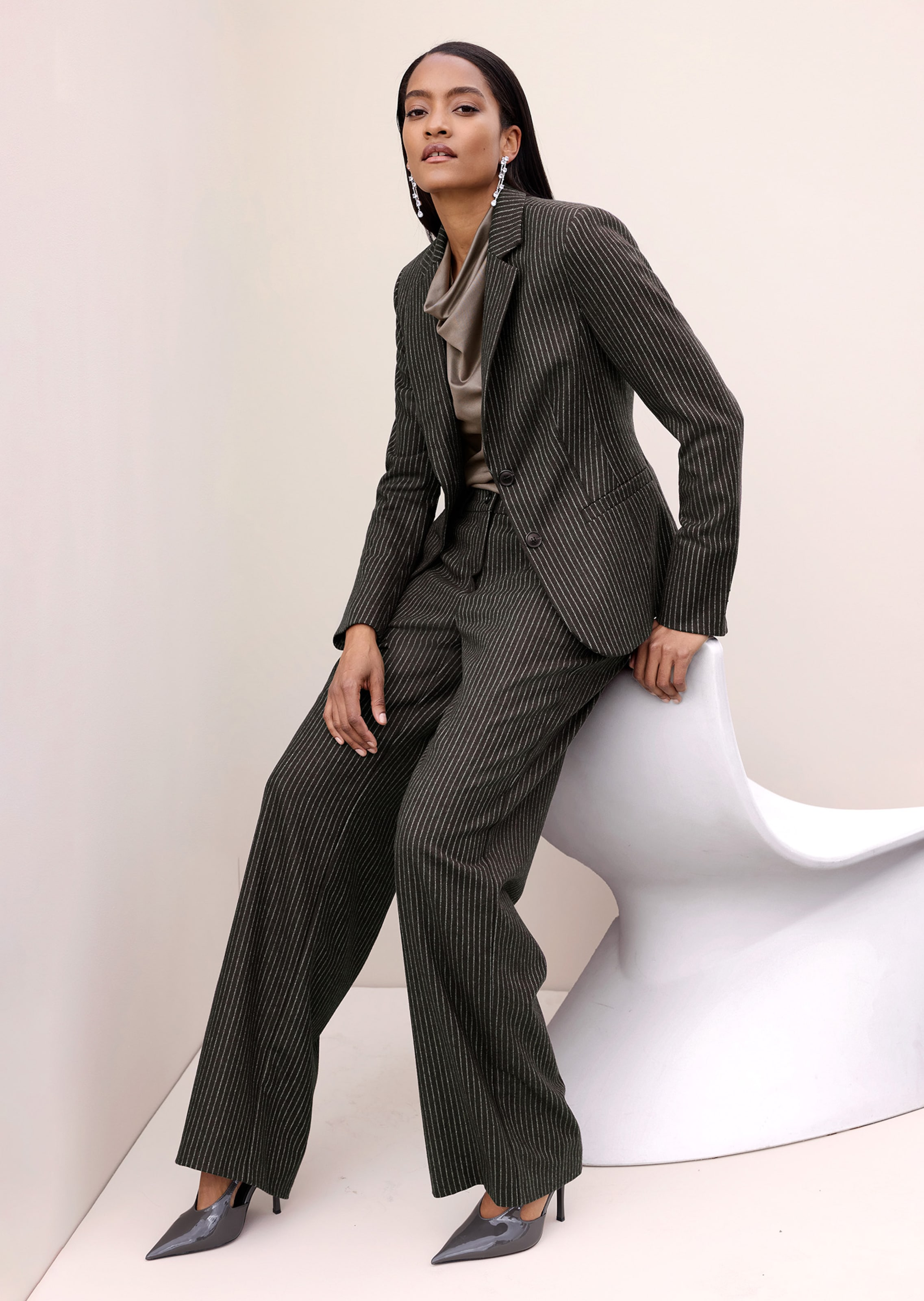 Pinstripe trousers with wide-leg trousers
