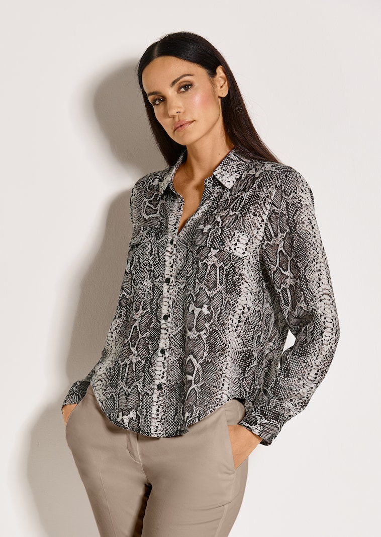 Lange Hemdbluse mit Unikat-Print