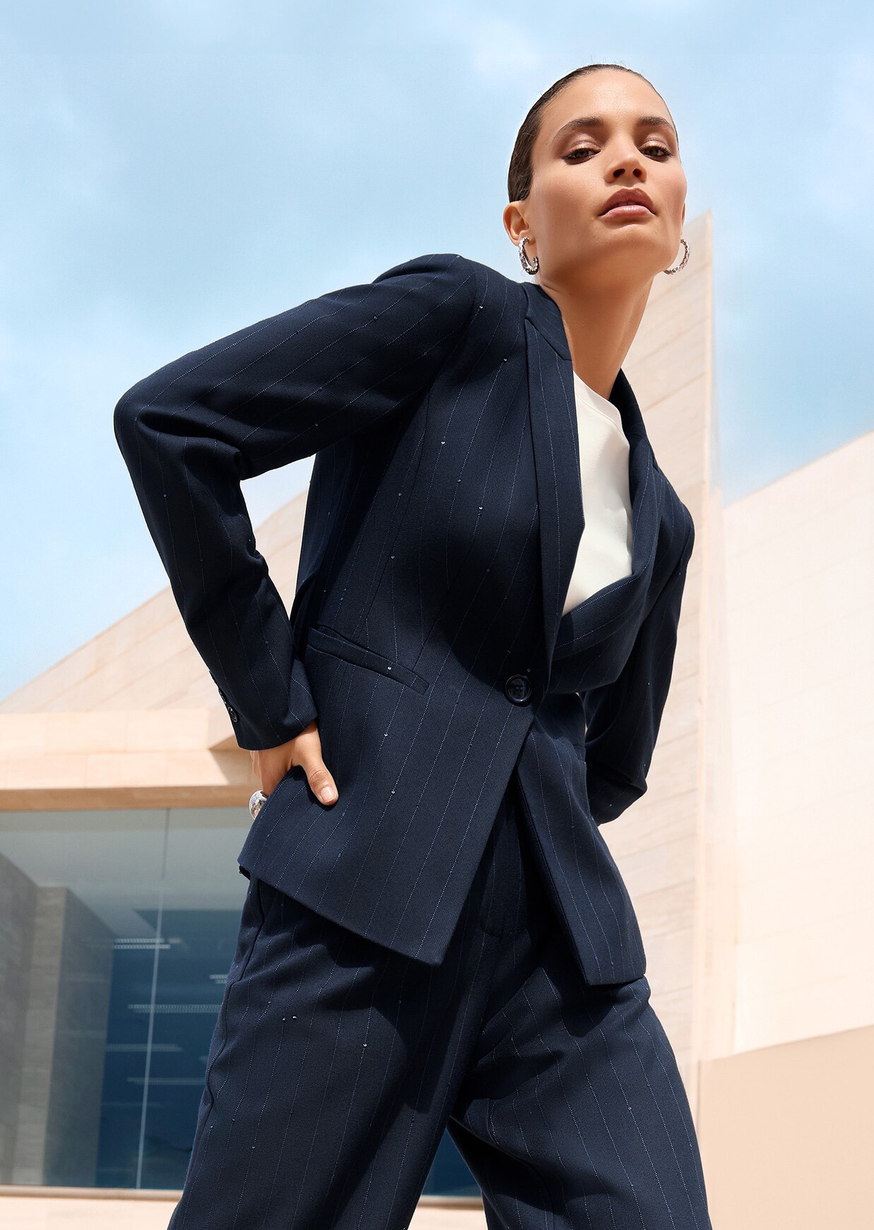 Nadelstreifenblazer mit Pailletten