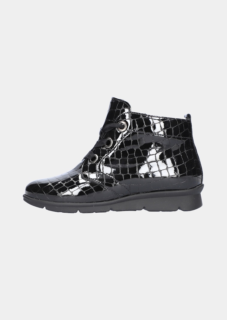 Stiefeletten aus Lackleder mit Kroko-Prägung