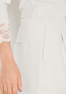 Weite Bundfaltenhose mit Bügelfalten thumbnail 6