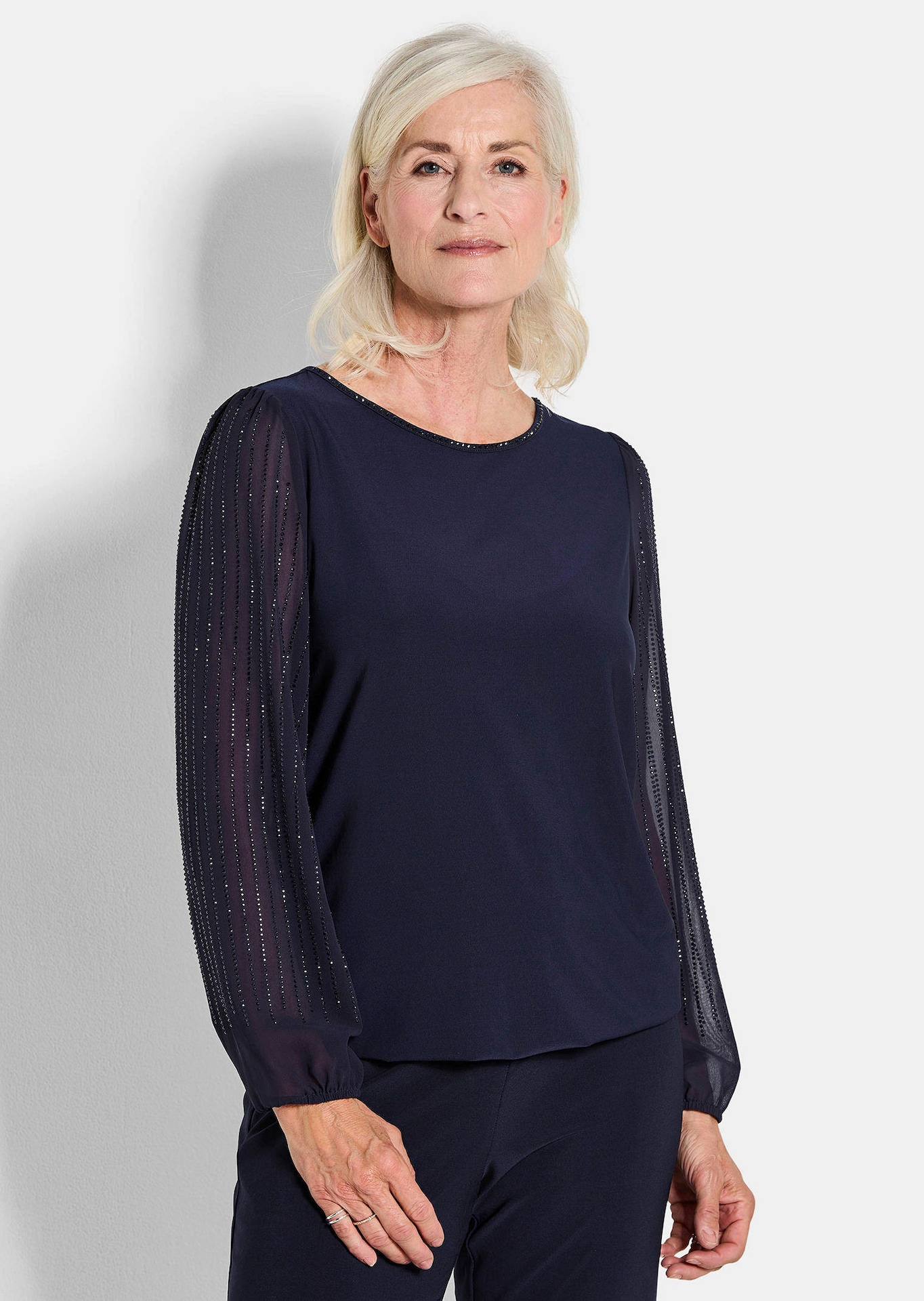 Shirt mit glitzernden Chiffon-Ärmeln