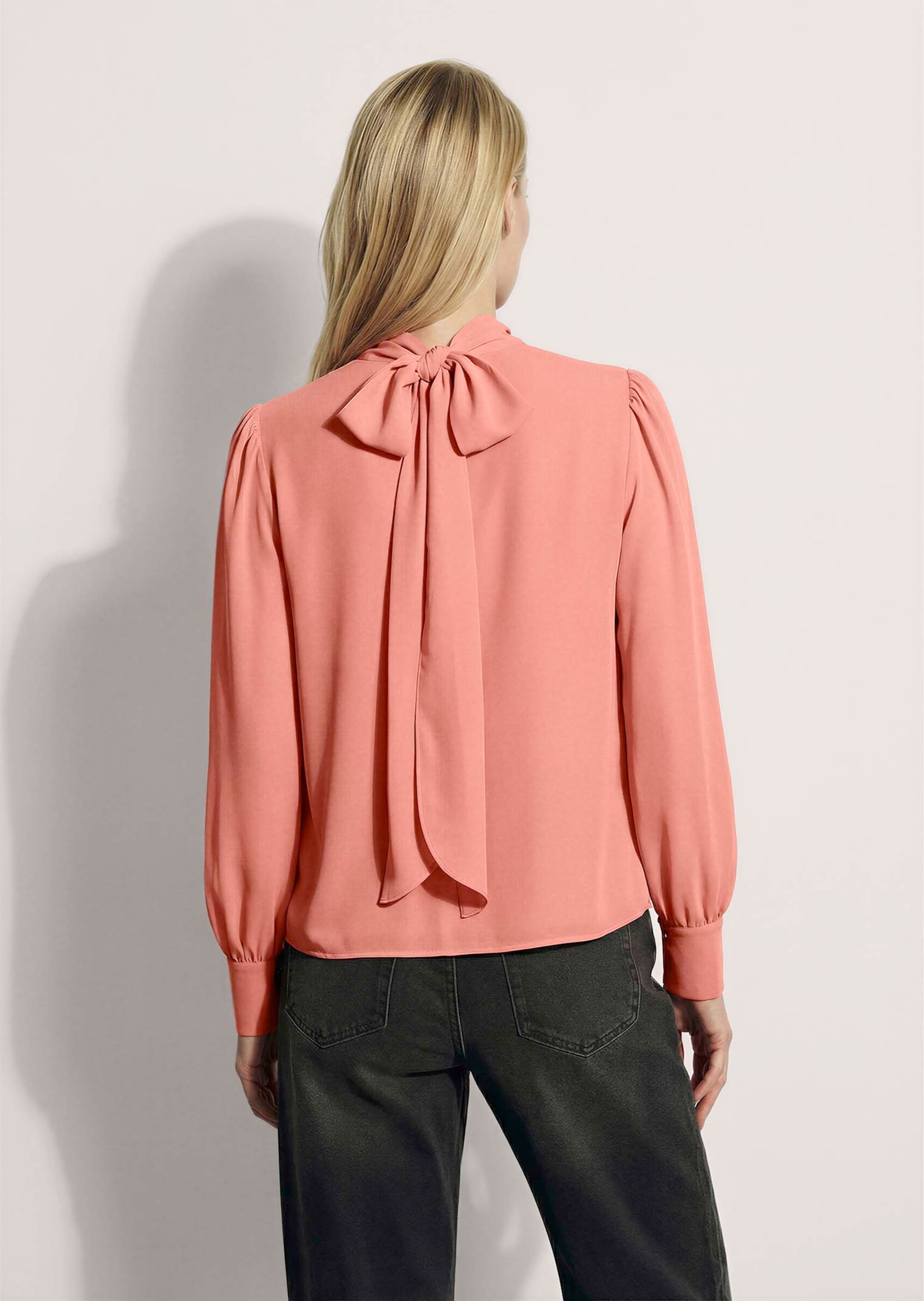 Chiffon blouse with stand-up collar and tie bow thumbnail 5