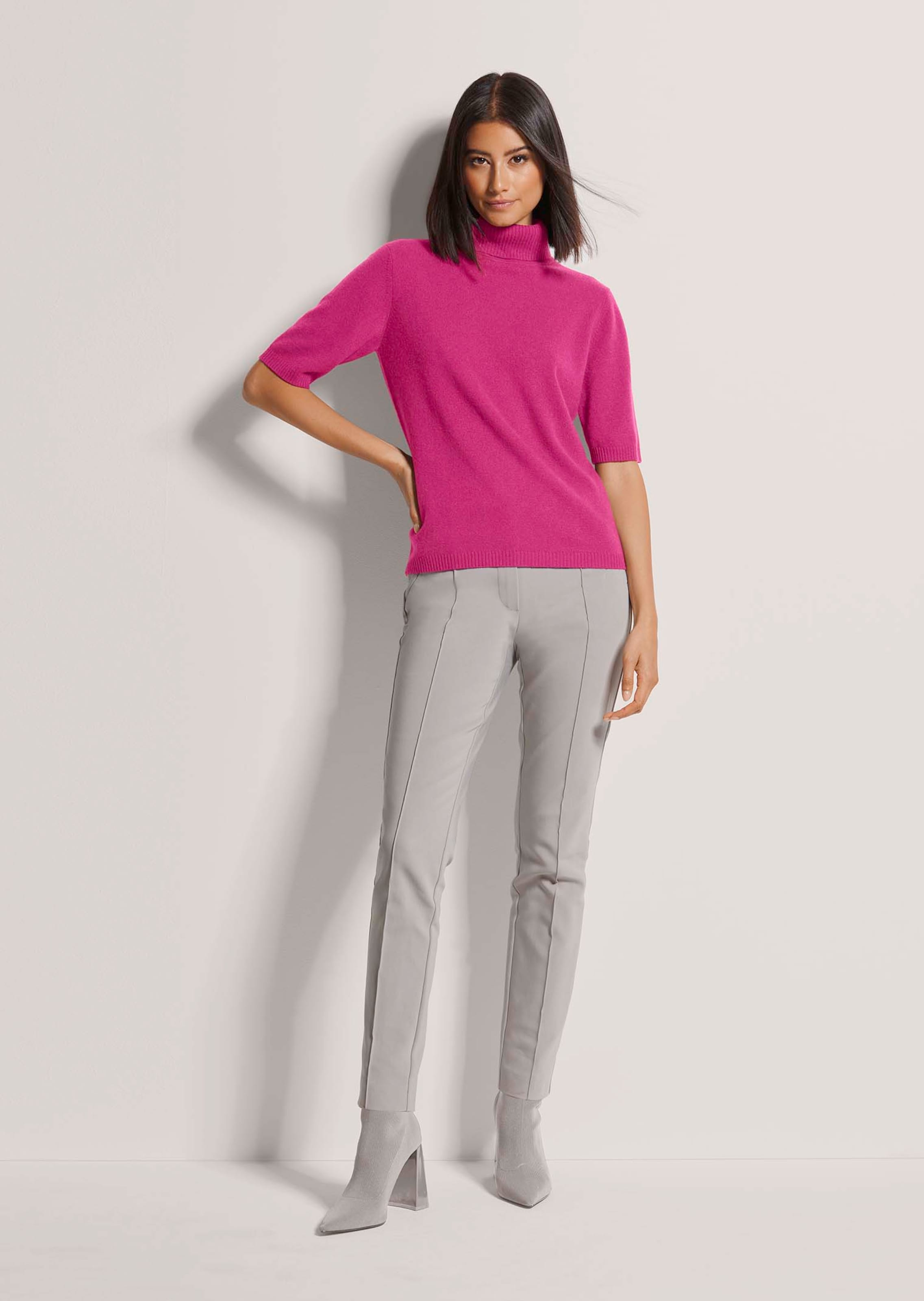 Kaschmirpullover mit Rollkragen und Halbarm