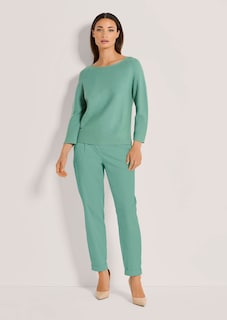 Pullover in modischer Kurzform thumbnail 2