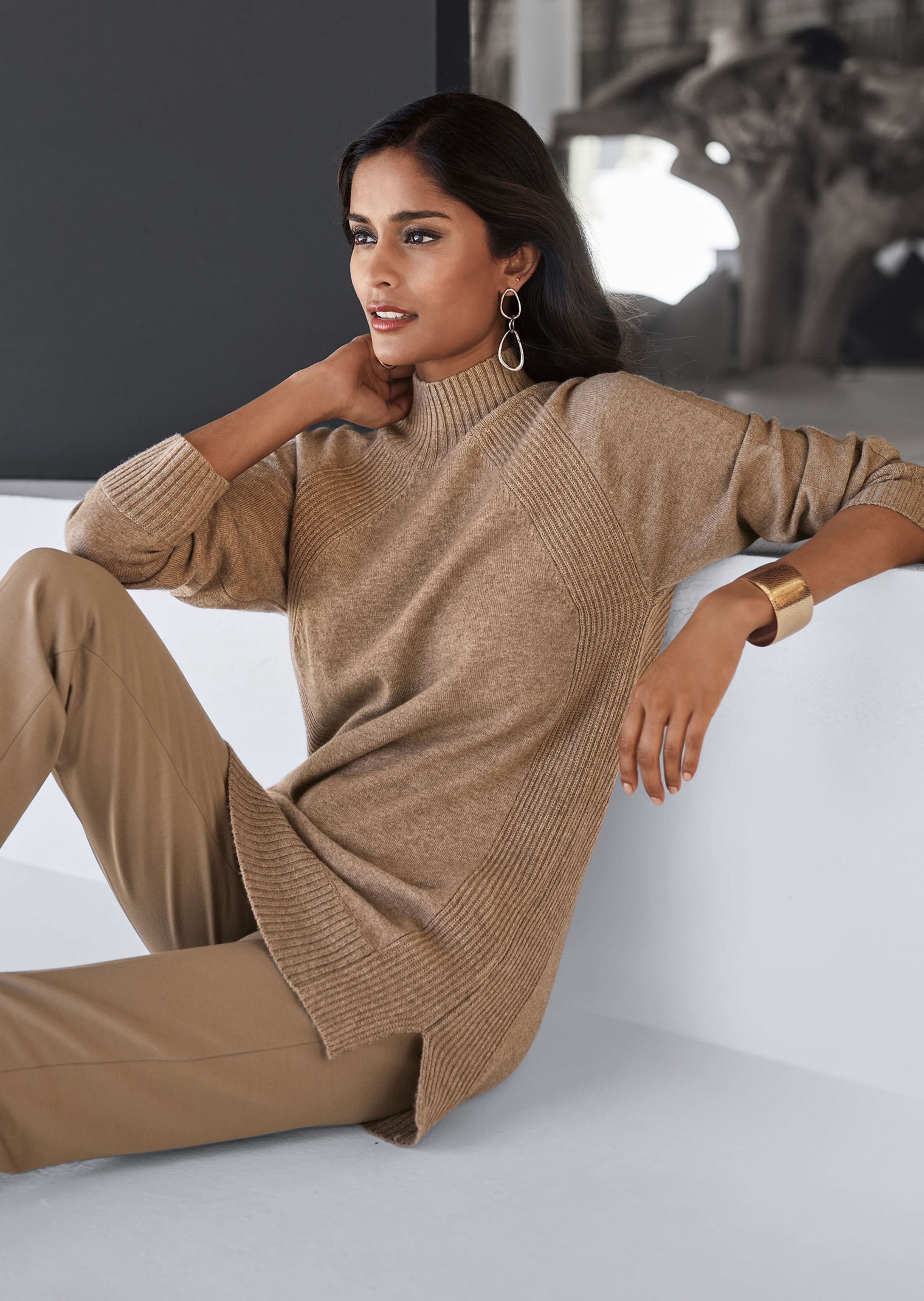 Kuschliger Longpullover im Strukturmix