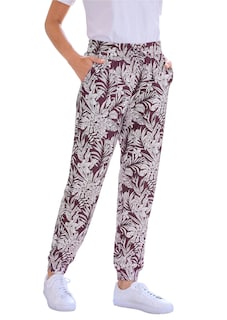 Comfortable joggers with a leaf print thumbnail 2