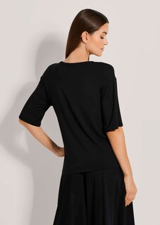 Short-sleeve top with V-neckline thumbnail 4