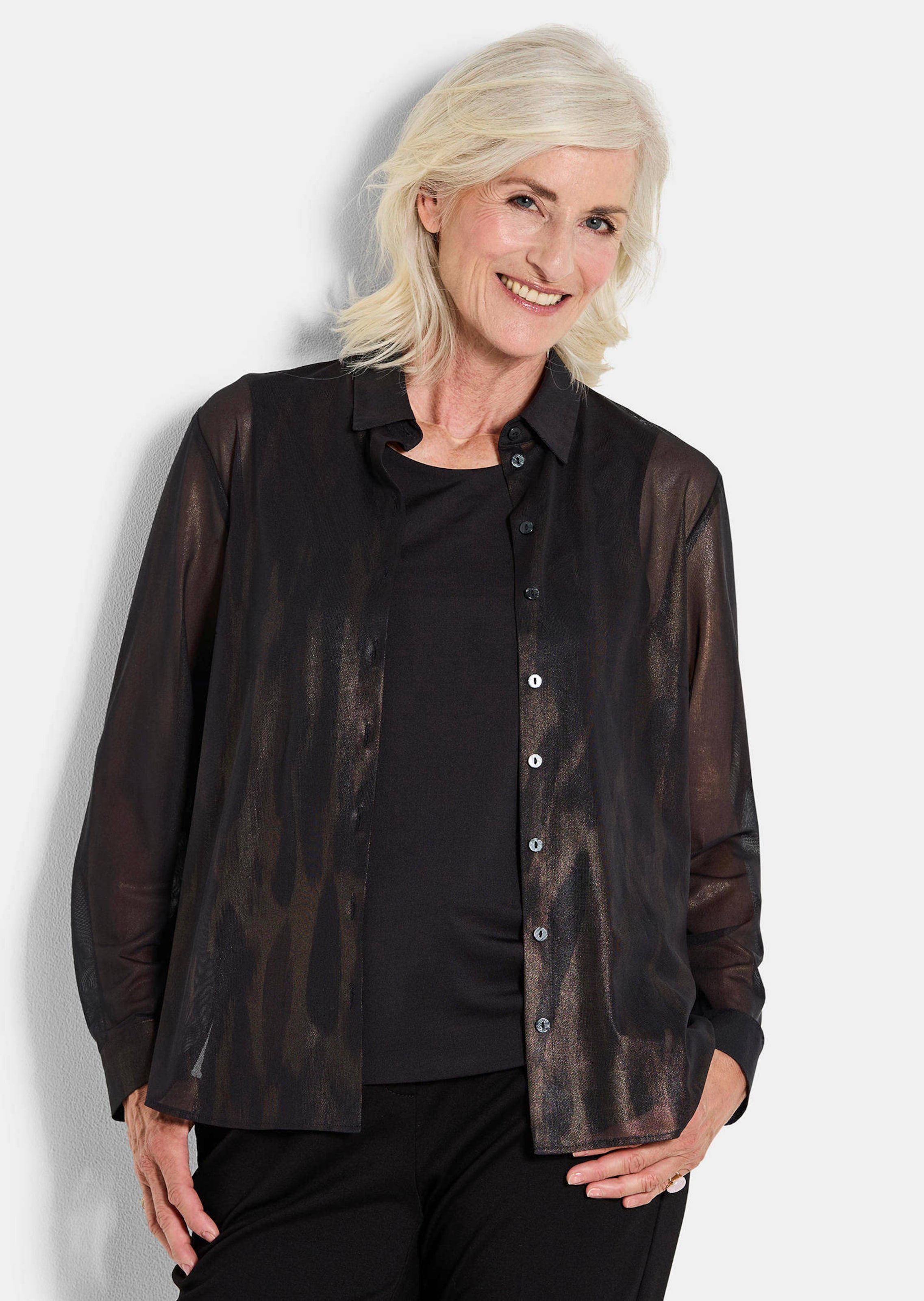 Chemisier en voile mi-transparent