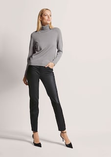 Figurnaher Feinstrickpullover thumbnail 3