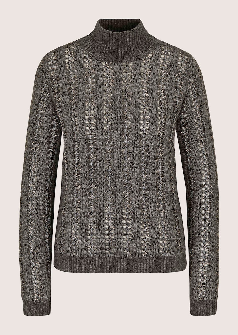 Glänzender Ajour-Pullover