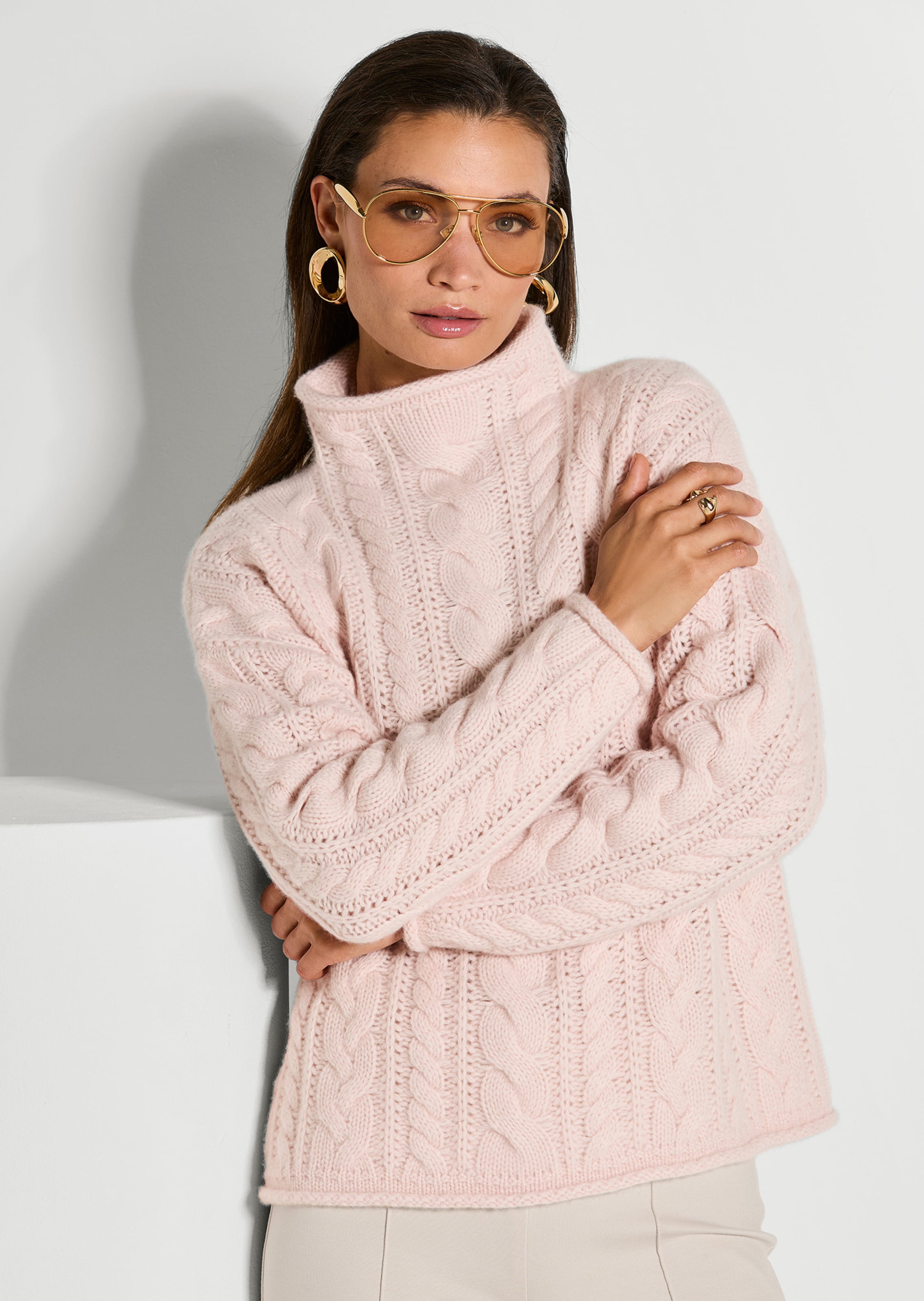 Zopf-Pullover im Oversize-Look