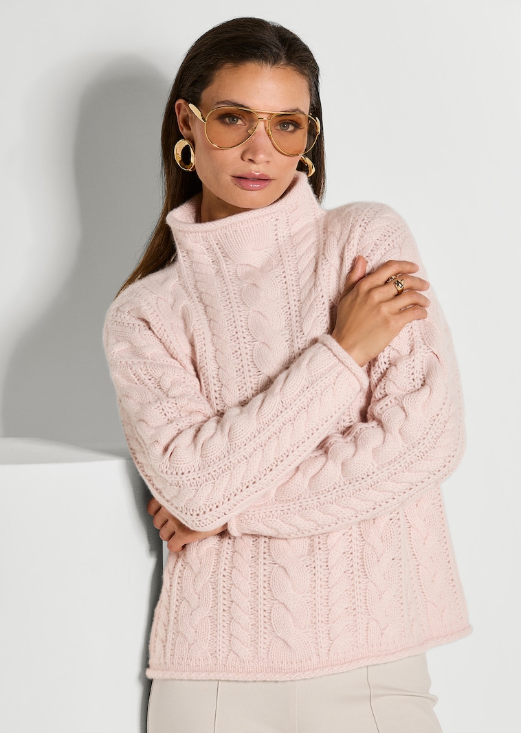 Zopf-Pullover im Oversize-Look