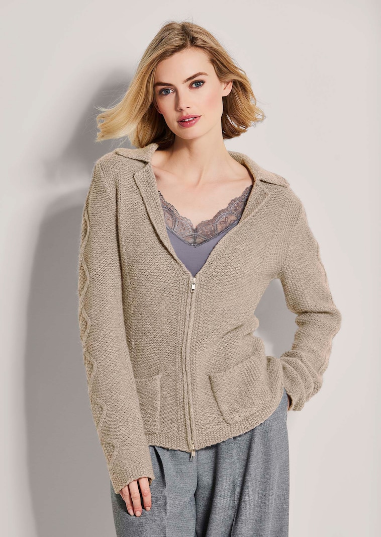 Knitted cashmere blazer