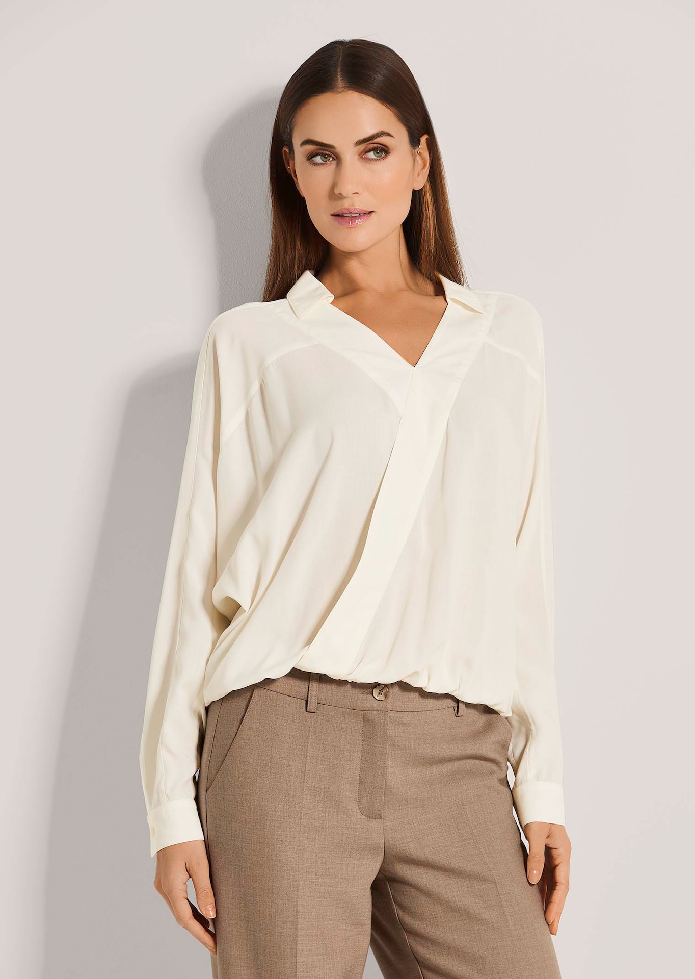 Blouse style cache-cœur