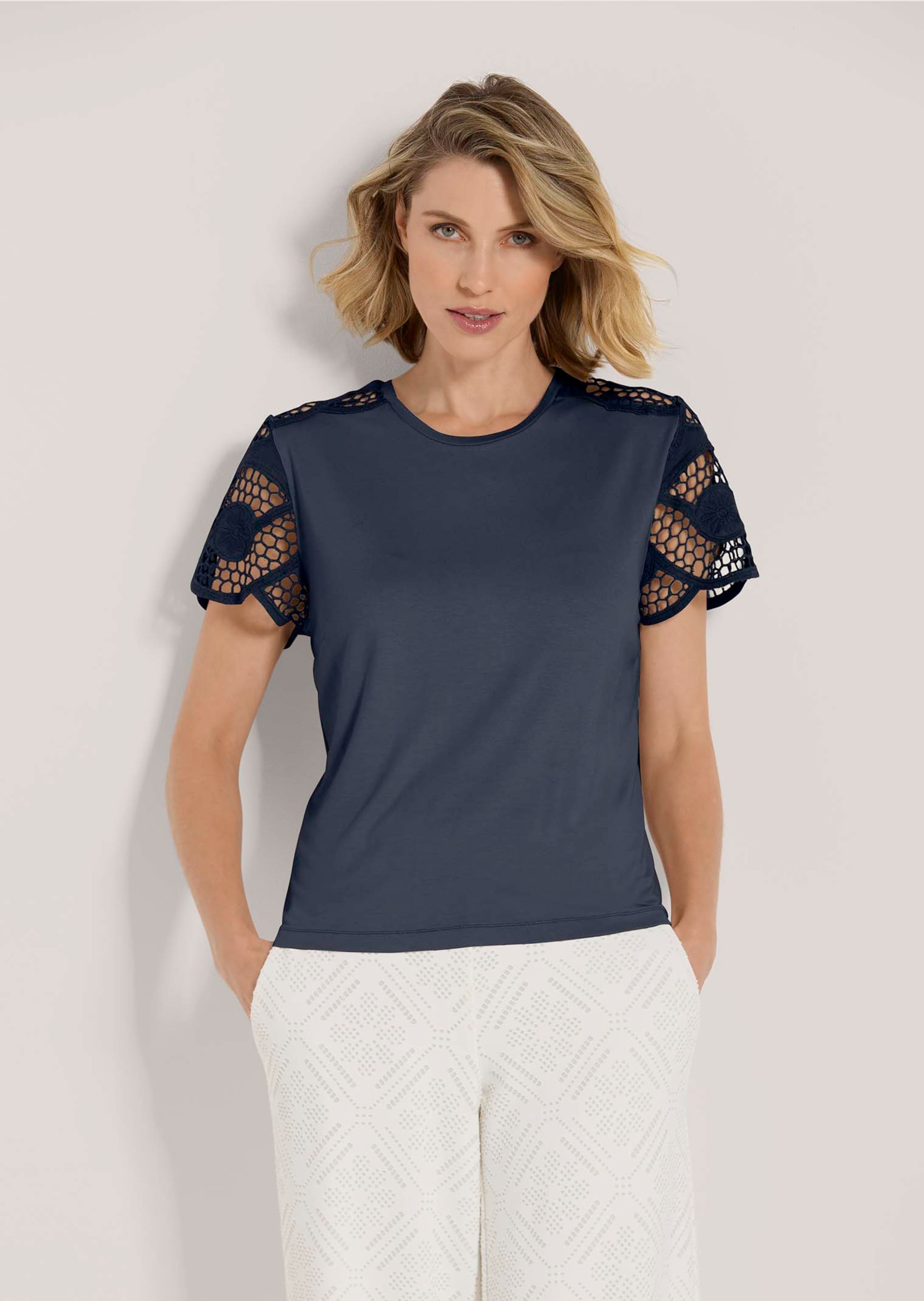 Shirt mit Spitze