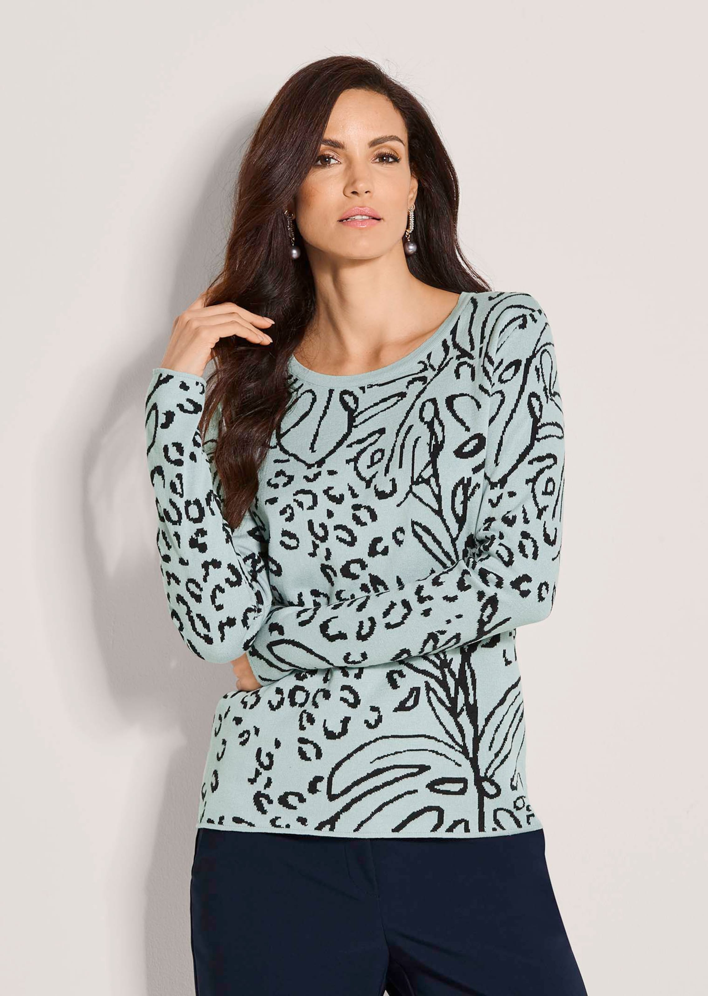 Feinstrickpullover im Mustermix
