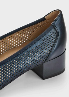 Pumps met modieuze perforatie thumbnail 3