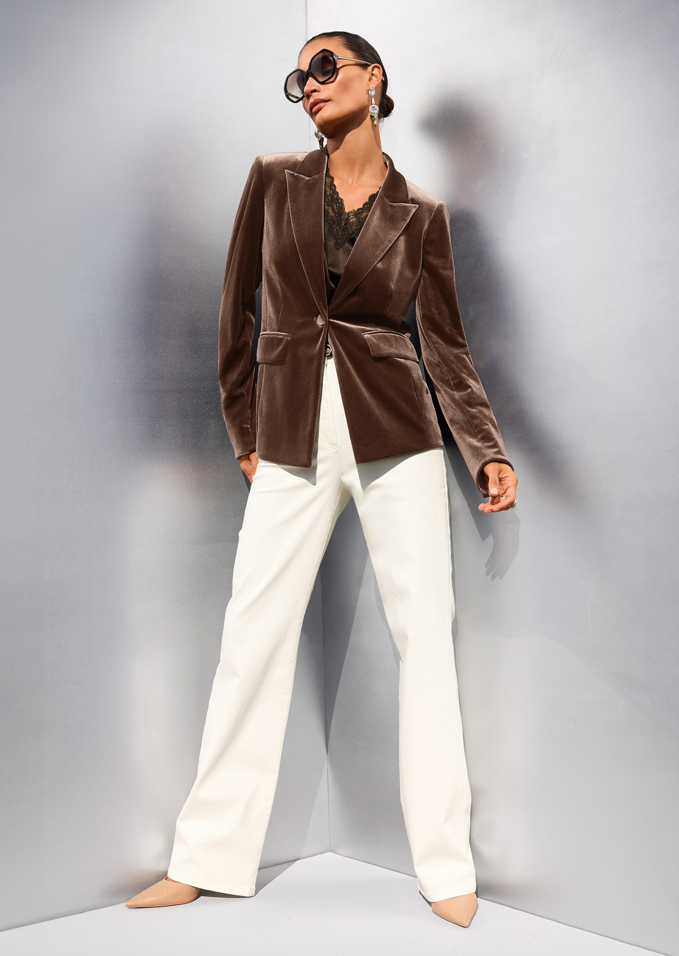 Jean large, légèrement bootcut