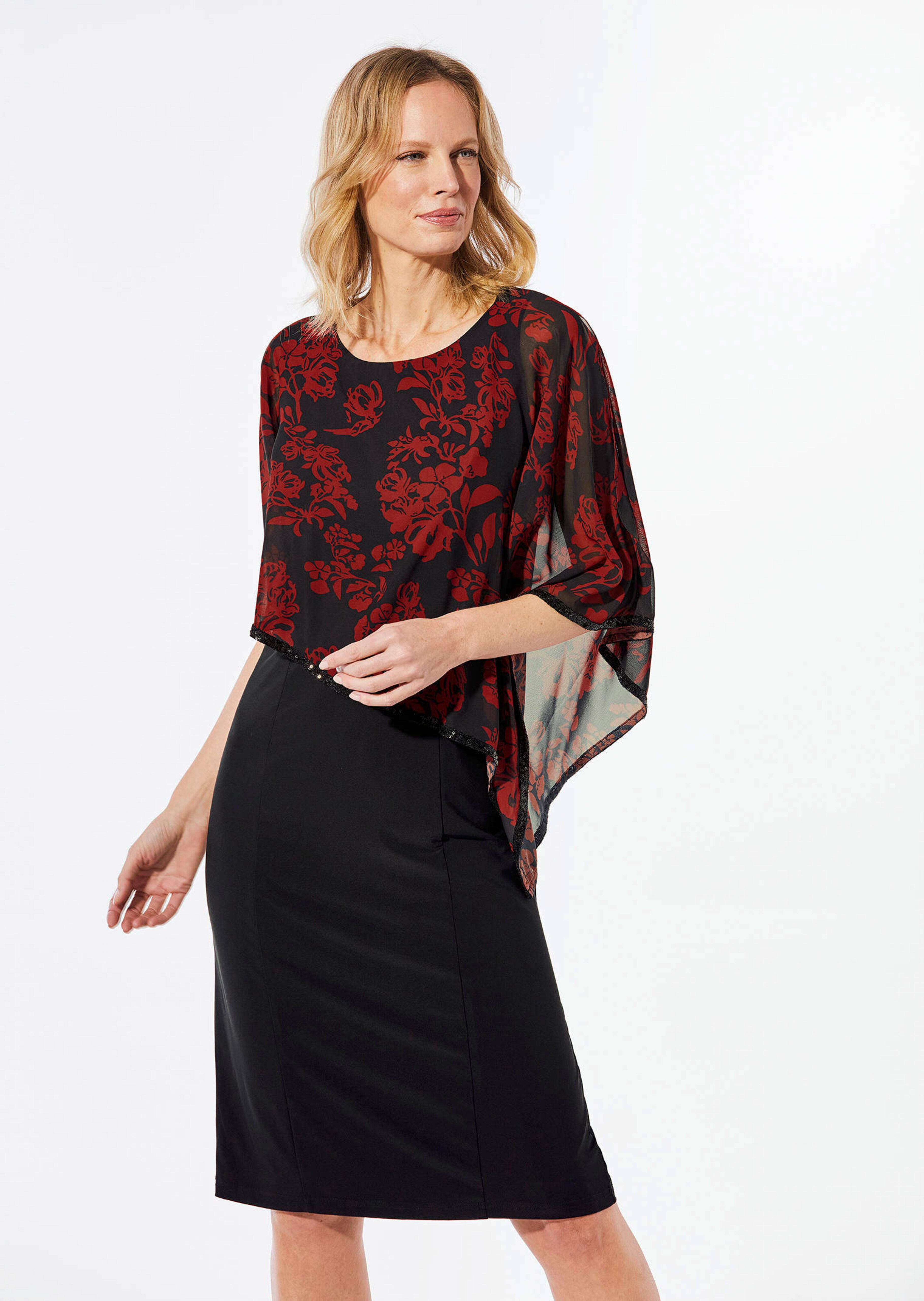 Festliches Kleid mit feinem Chiffonüberwurf