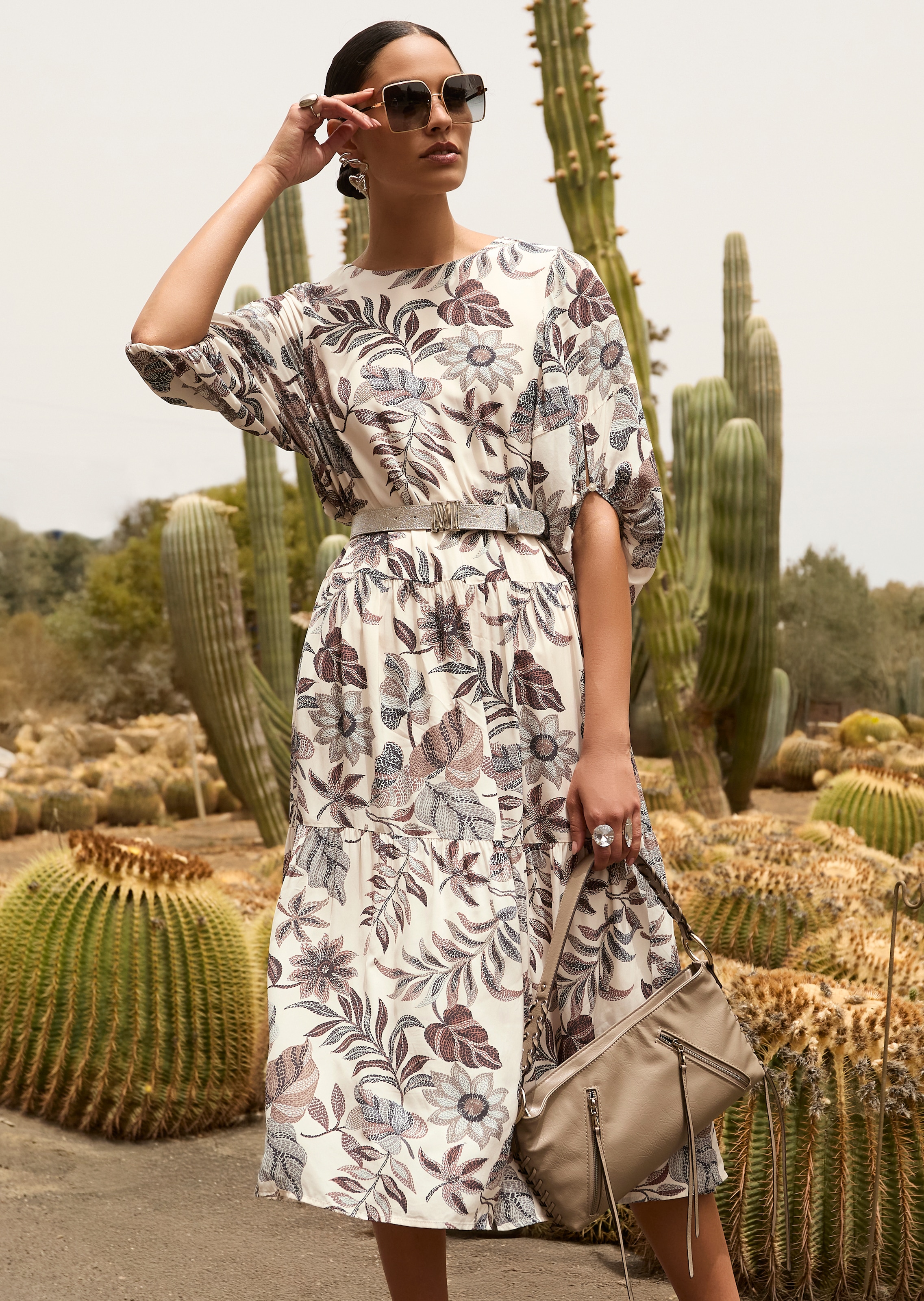Midi-Kleid mit Puffärmeln