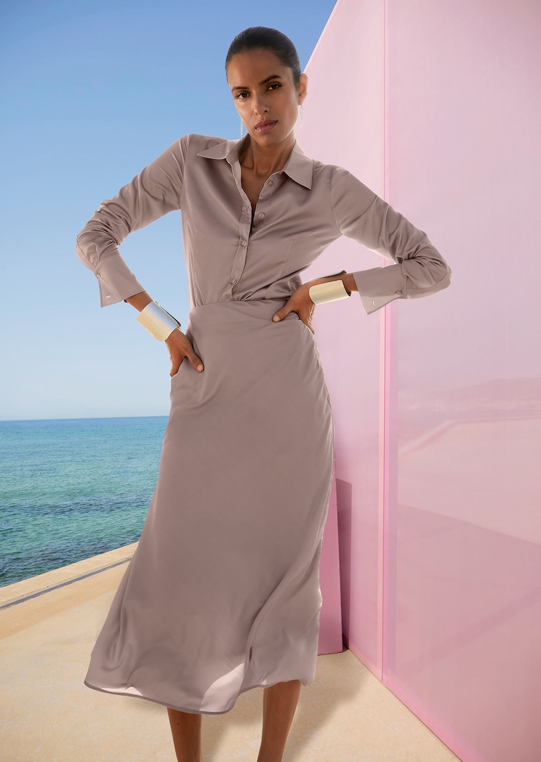 Jupe midi en satin fluide