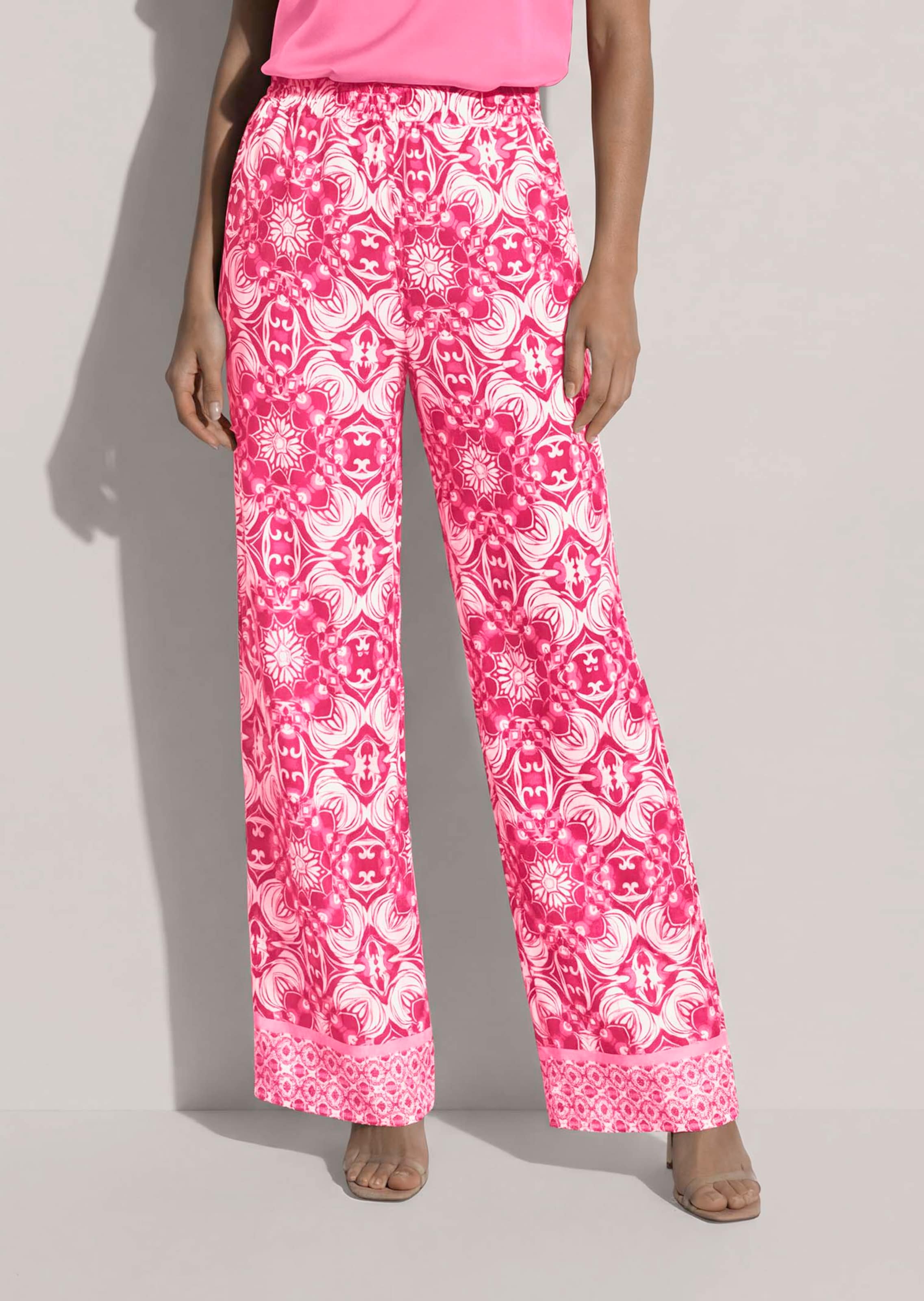 Weite Sommerhose mit Unikat-Print