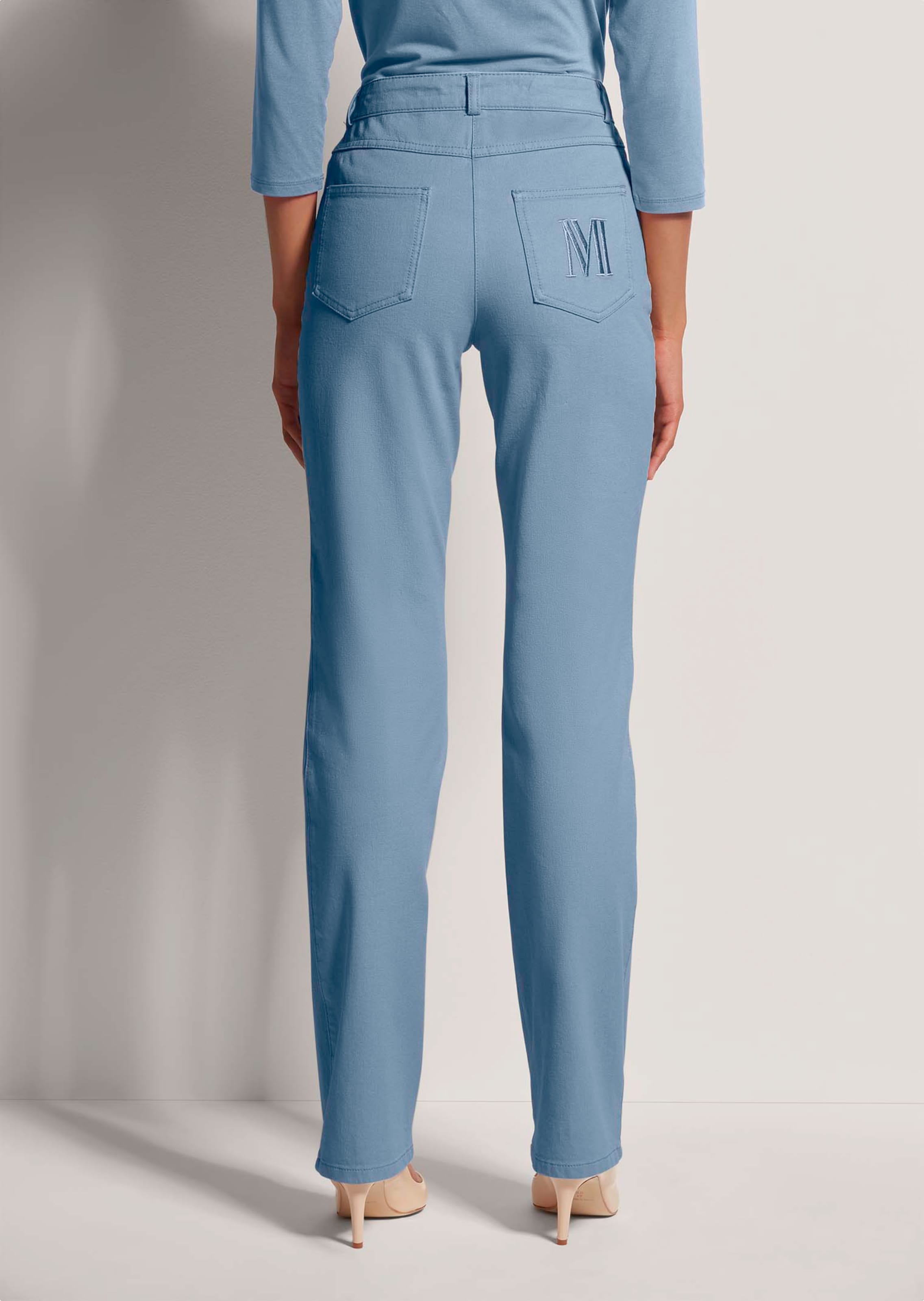 M-Jeans in gerader Form mit Logo-Stickerei thumbnail 3