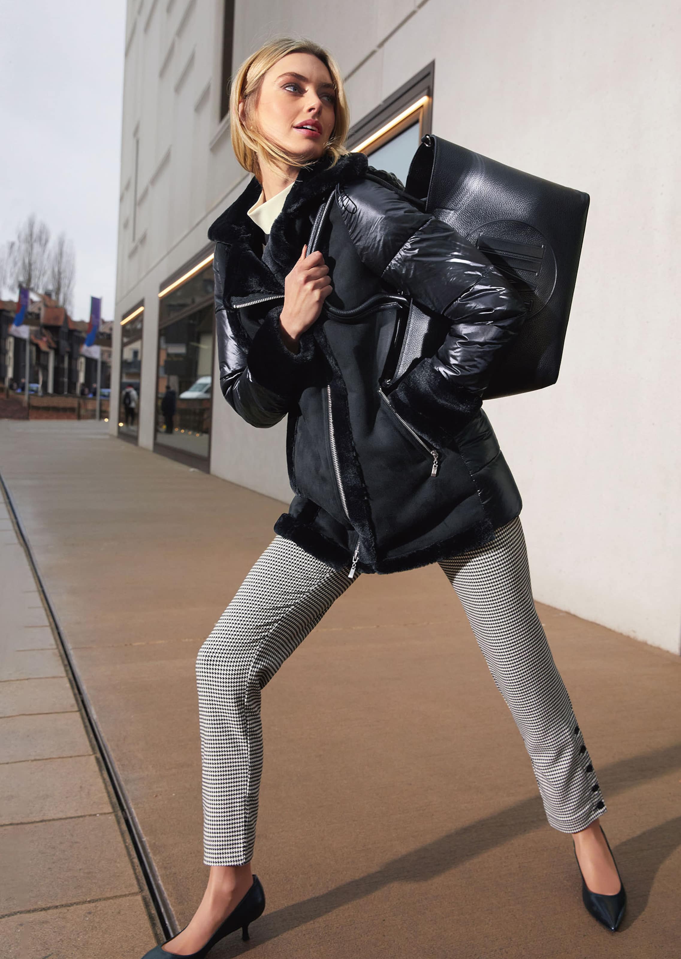 Straight pepita trousers with side button plackets
